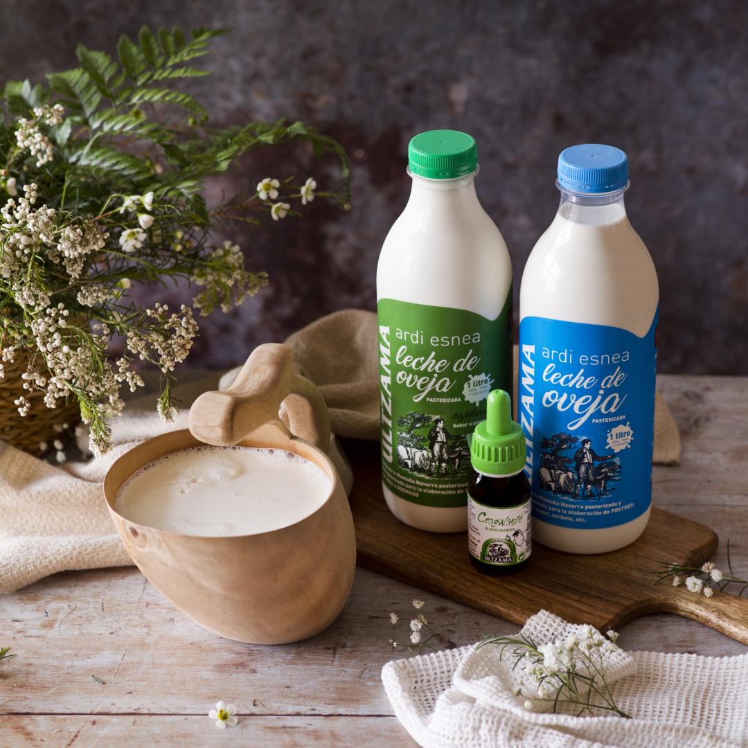 Postres Ultzama comercializa los ingredientes necesarios para elaborar cuajada en casa: leche y cuajo