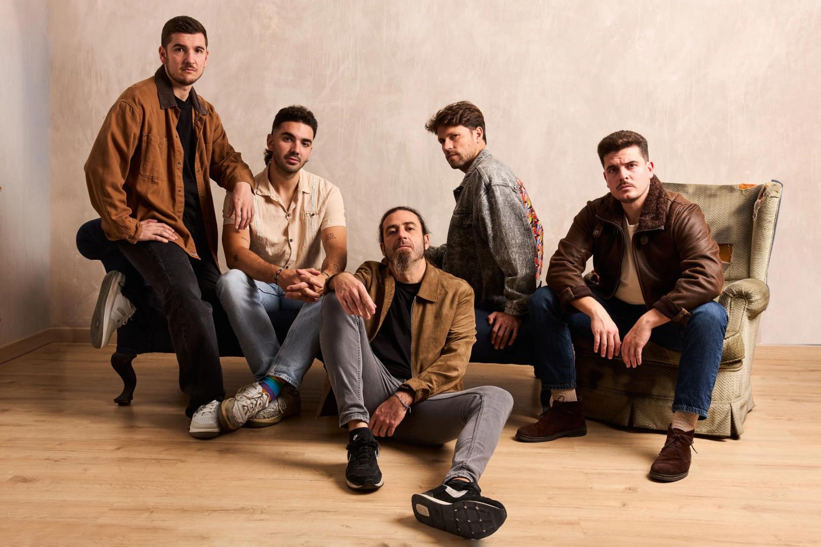 La banda aragonesa Pared con Pared ofrece un concierto hoy en Pamplona.