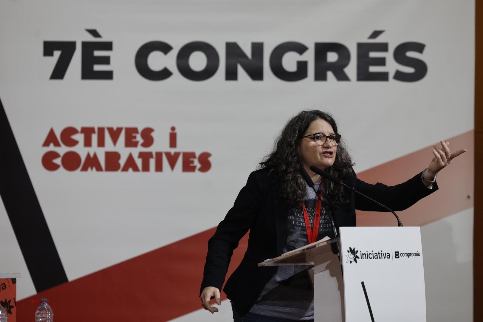 Mónica Oltra interviene en el séptimo congreso ordinario de Iniciativa, la formación ecosocialista de la coalición Compromís, este sábado en Valencia