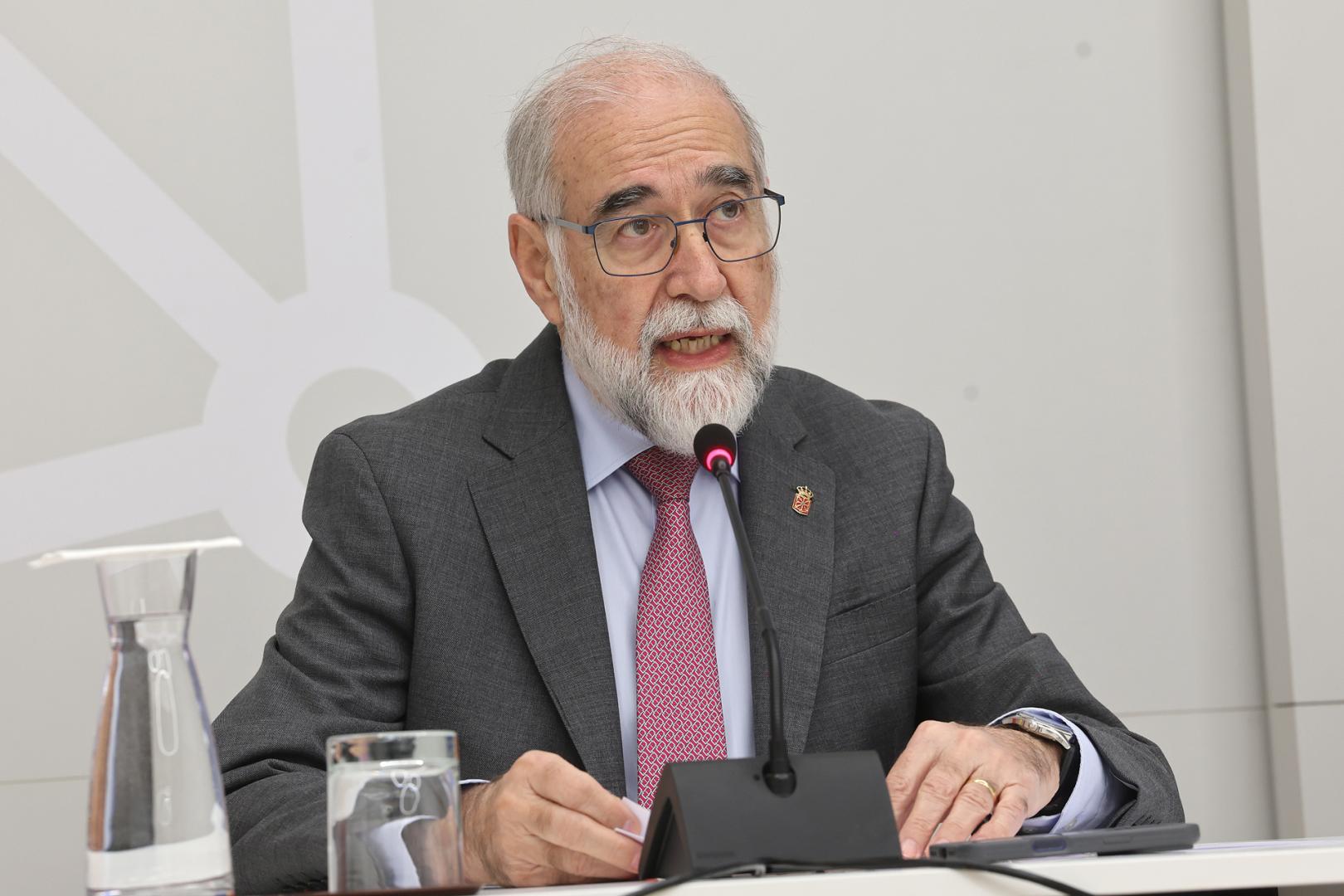 El consejero de Salud Fernando Domínguez