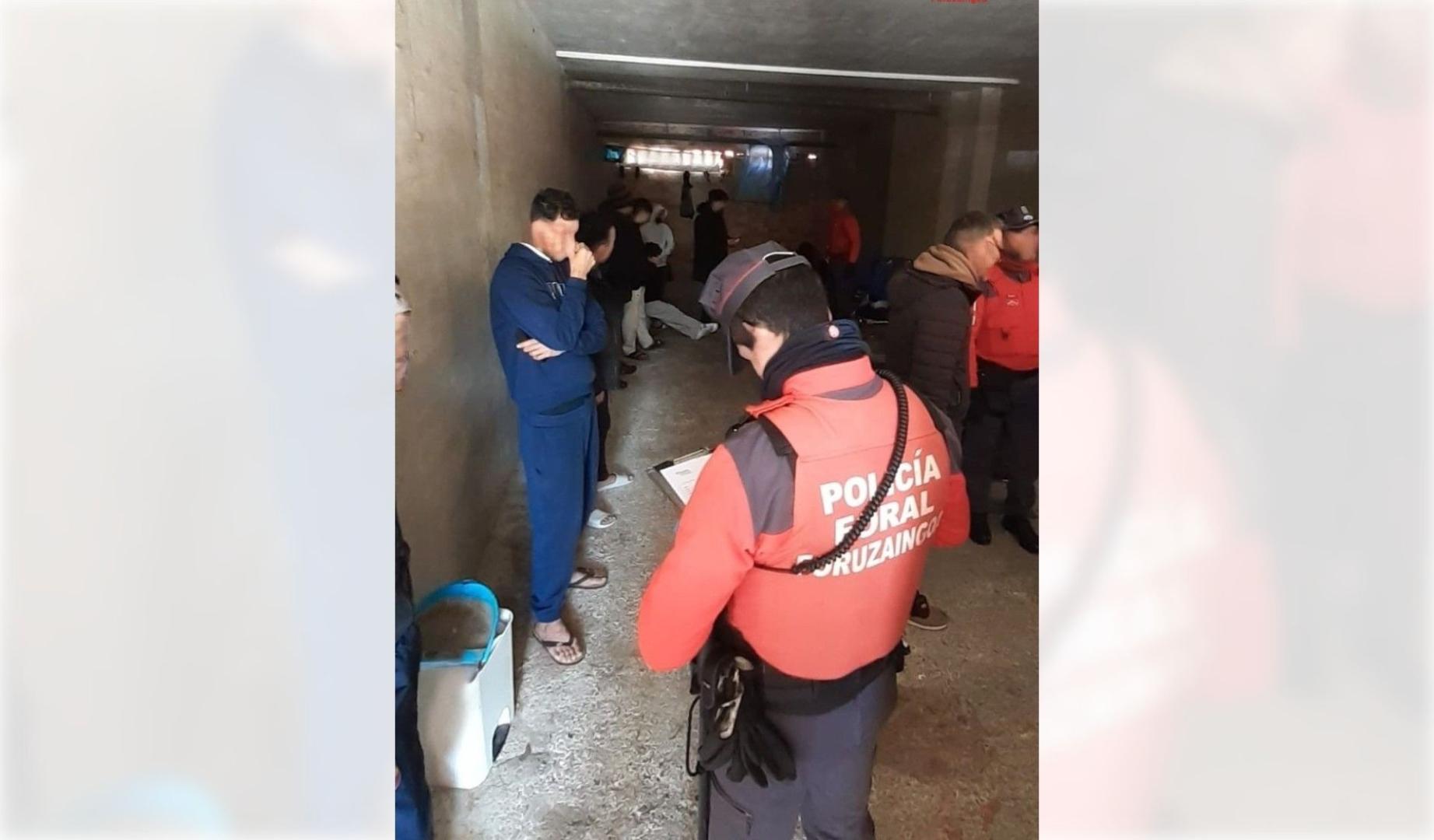 Intervención policial en la bajera de San Jorge
