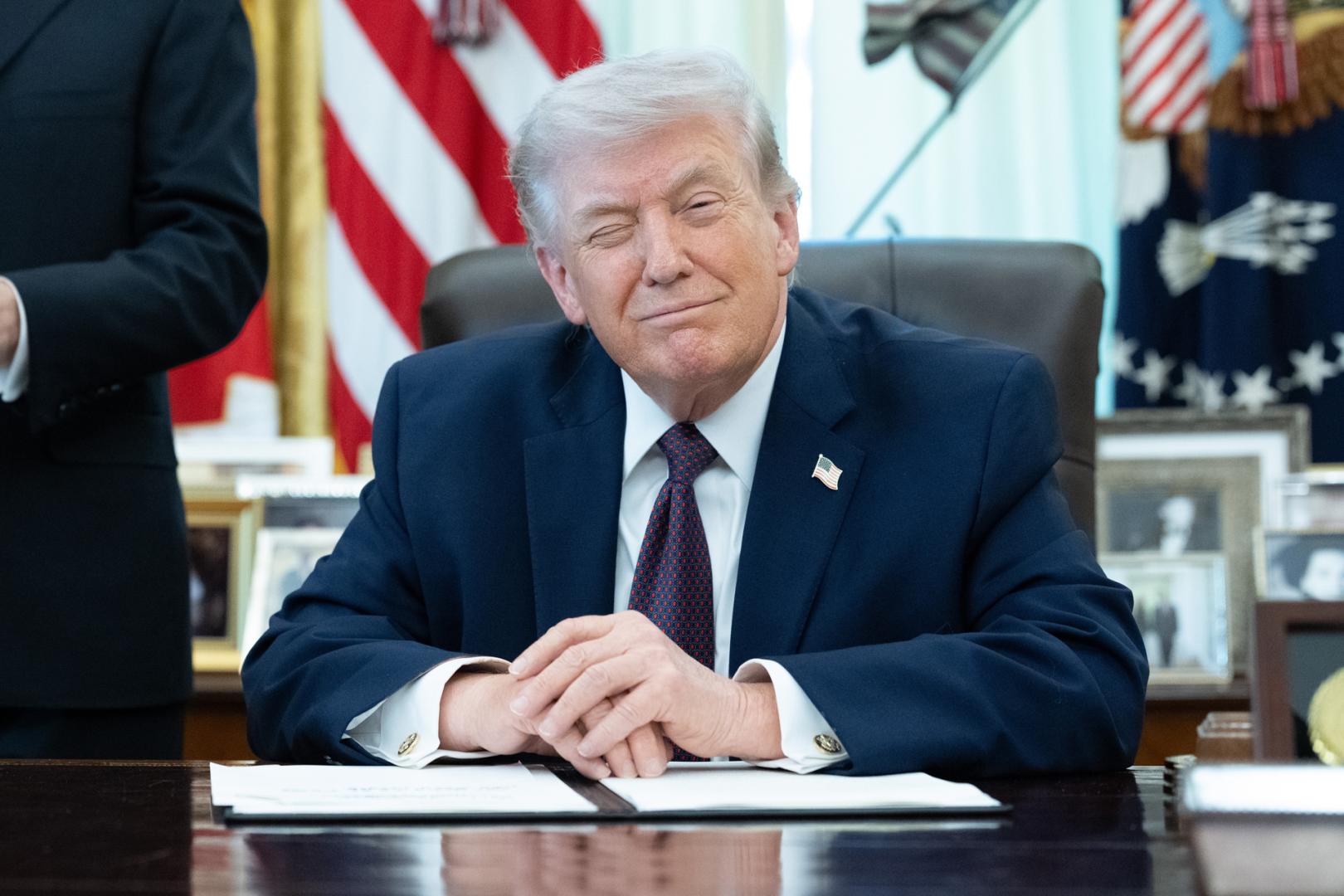 Trump, fotografiado durante un acto en el Despacho Oval