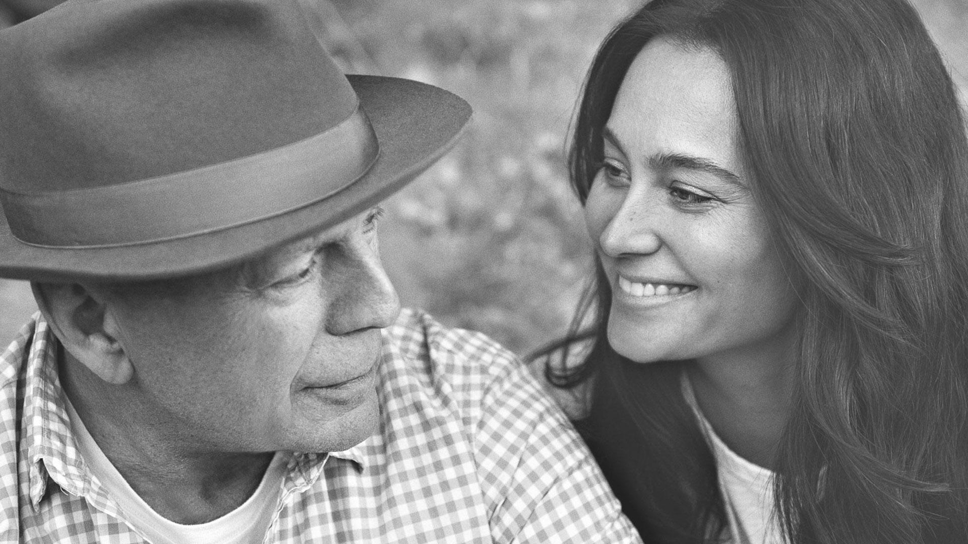 Foto de la portada del libro 'Un viaje inesperado', de Emma Heming Willis, mujer de Bruce Willis
