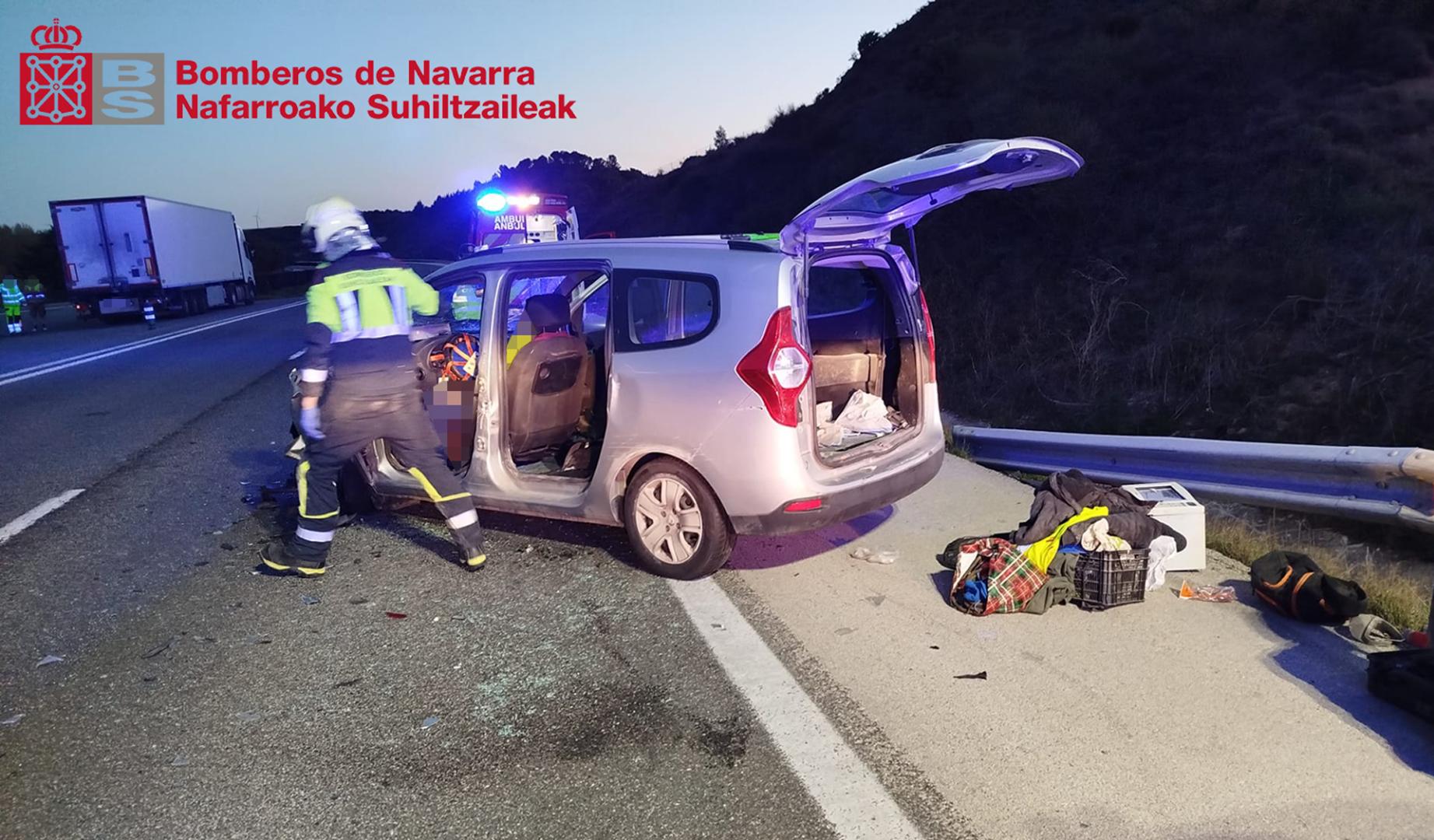 Tres personas trasladadas tras una colisión en Pueyo