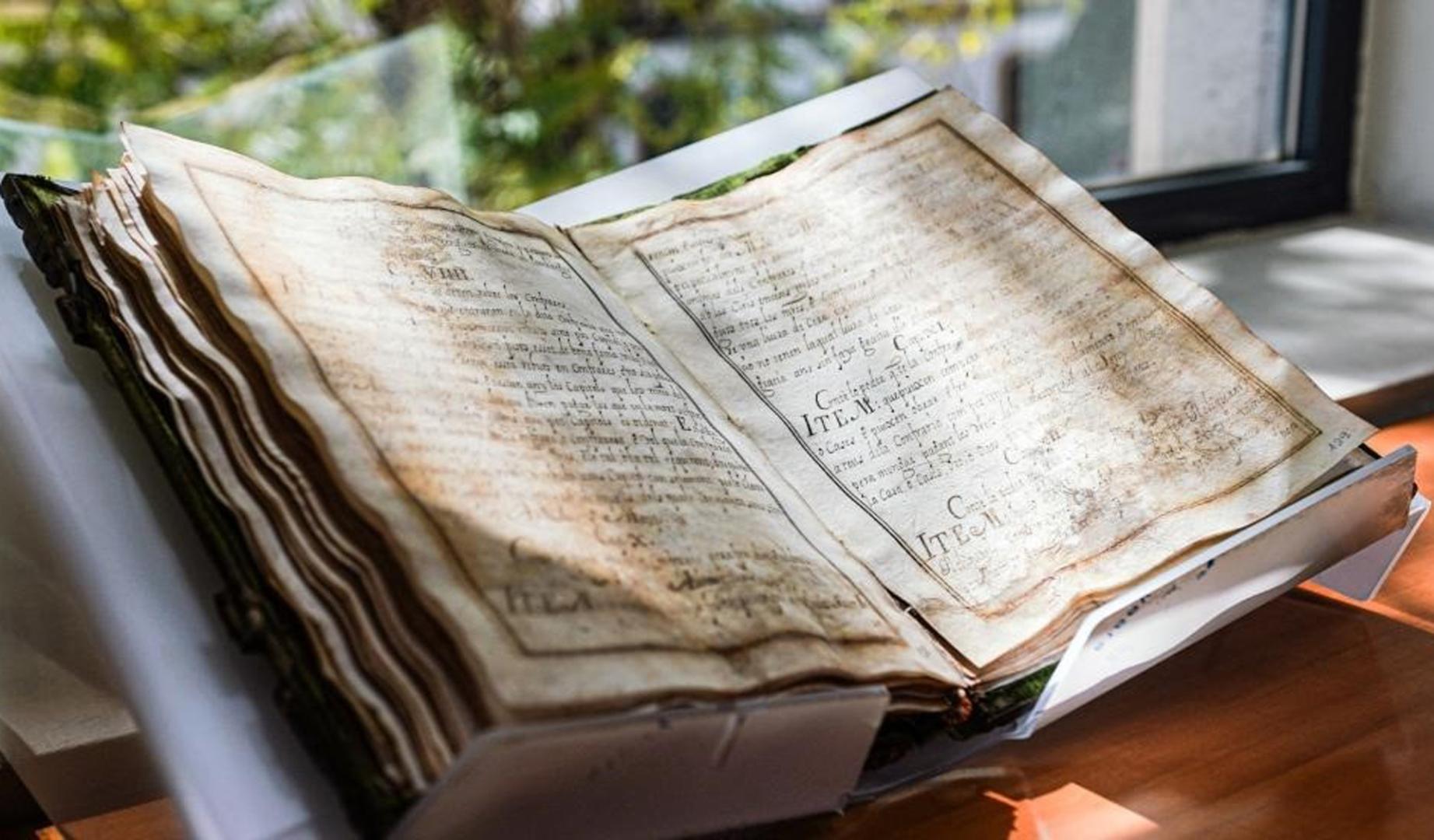 Hallan en internet un manuscrito en venta desaparecido en València a inicios del siglo XX