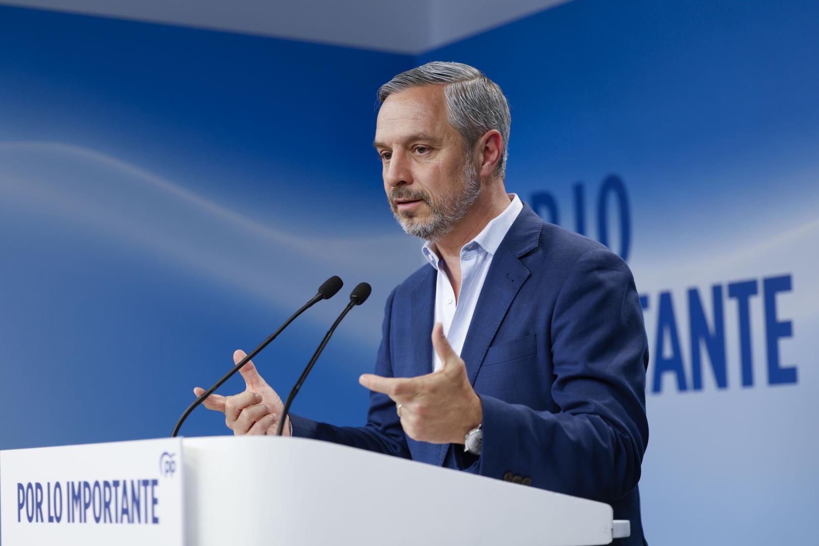 El vicesecretario de Hacienda, Vivienda e Infraestructuras, Juan Bravo durante una rueda de prensa tras la reunión del Comité de Dirección del PP celebrada este lunes en la sede del partido en Madrid