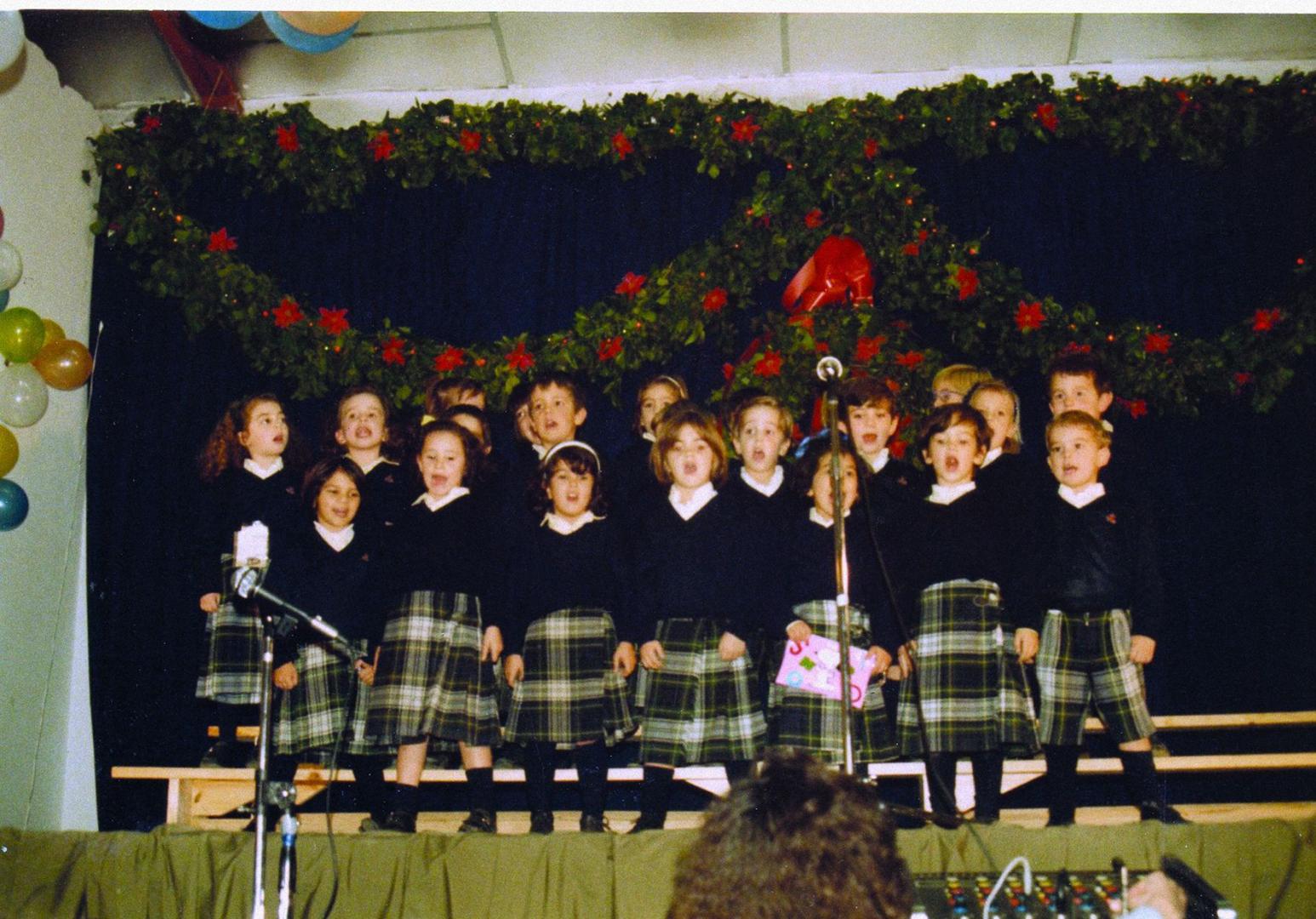 Alumnas del colegio Miravalles (Huarte) durante la década de los ochenta.