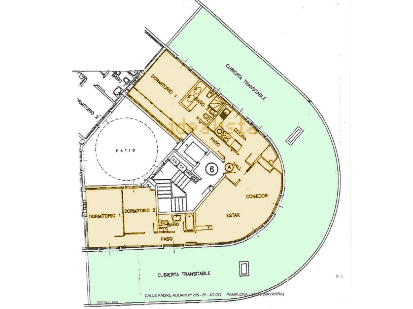Plano original de la vivienda. En verde, la zona de terraza. Sombreado en amarillo, el espacio de vivienda