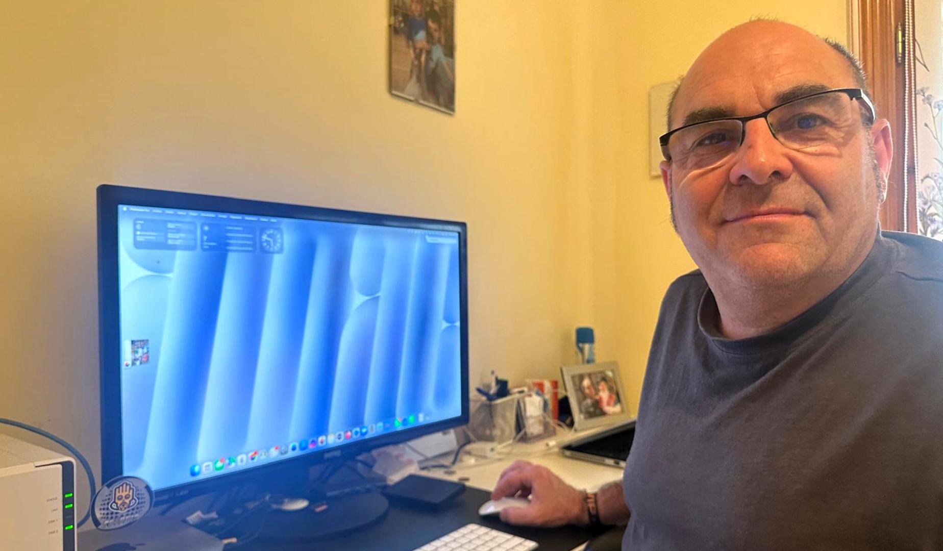 José Félix Azcárate, programador de máquinas que ha creado una plataforma para ayudar a hostelería y comercio local