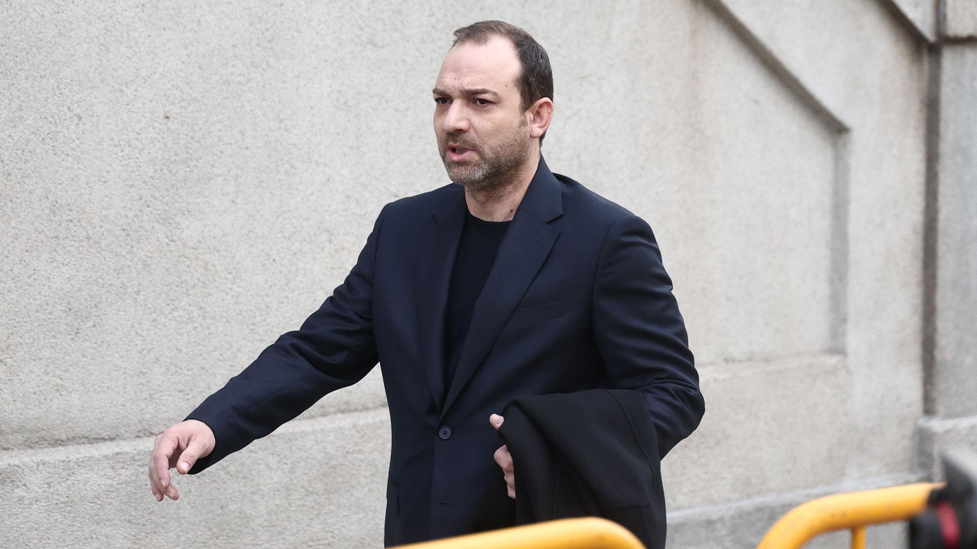 El hijo de Ábalos, Víctor Manuel Ábalos Aguado, a su llegada al Tribunal Supremo este martes