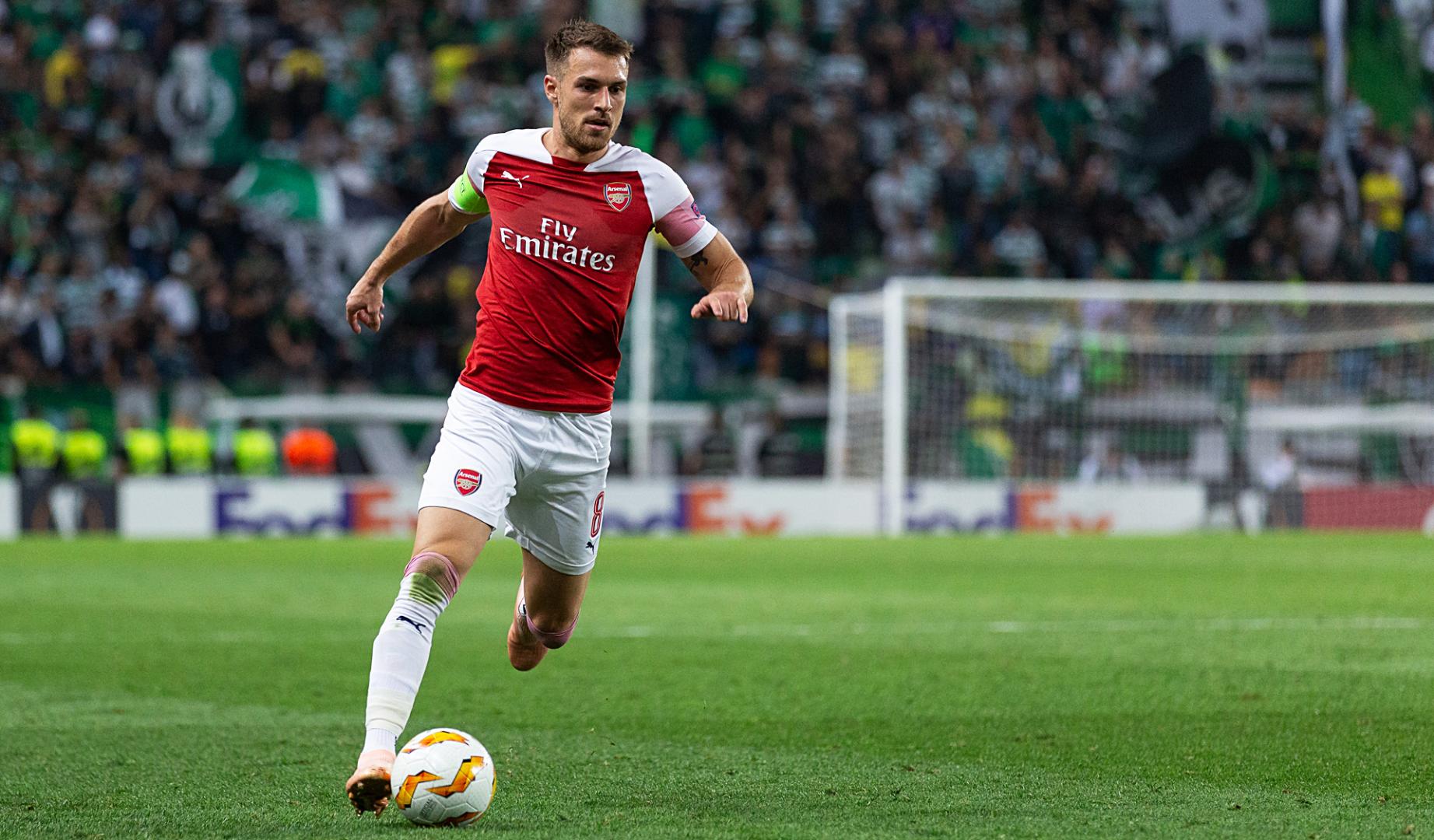 Aaron Ramsey disputa en Lisboa con el Arsenal un encuentro de Champions en octubre de 2025