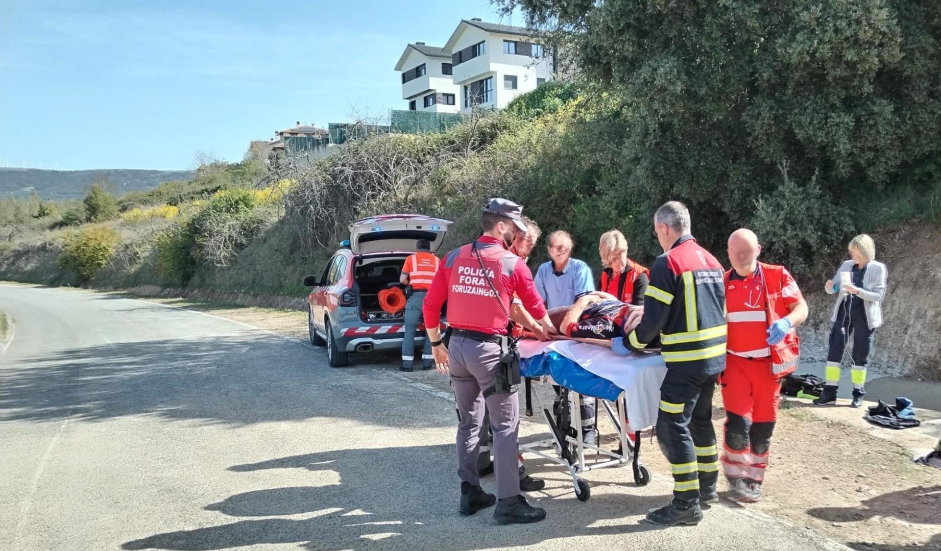 Herido un varón de 67 años tras golpearse con una arqueta al caerse de la bicicleta en Muruzábal
