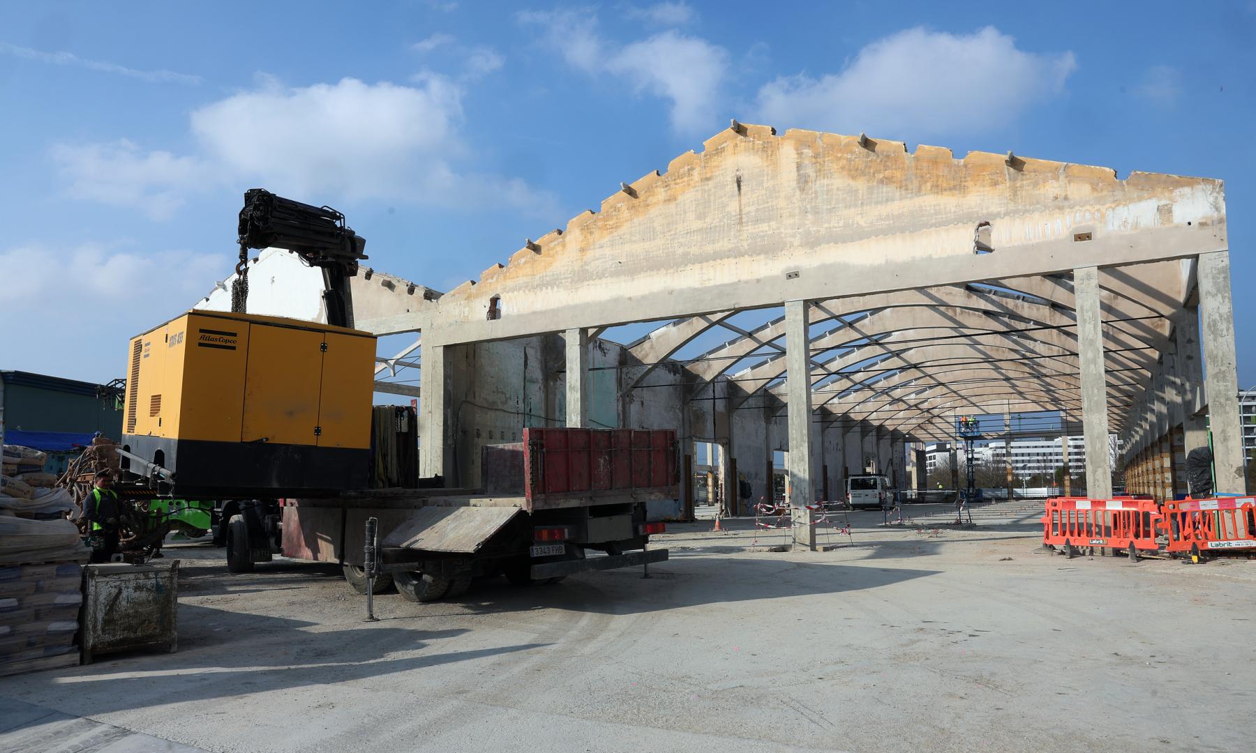 El futuro centro de la construcción estará en las antiguas naves de Transportes Iruña, junto a la UPNA