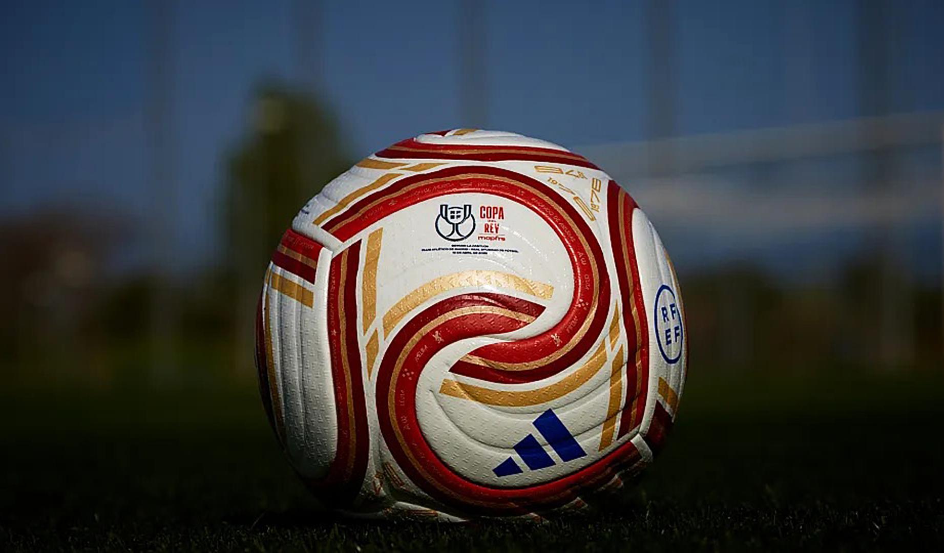Imagen del nuevo balón, 'Horizonte', de la Real Federación Española de Futbol (RFEF)