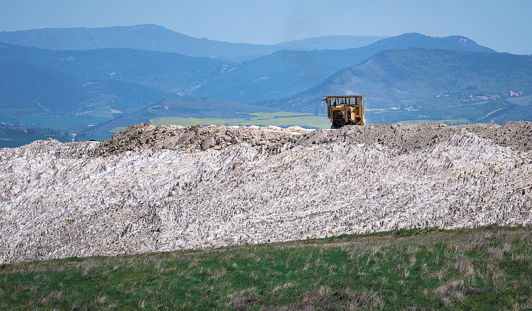 Aspecto de los trabajos que se llevan a cabo en el antiguo Vaso de Salinas, entre Beriáin y Salinas