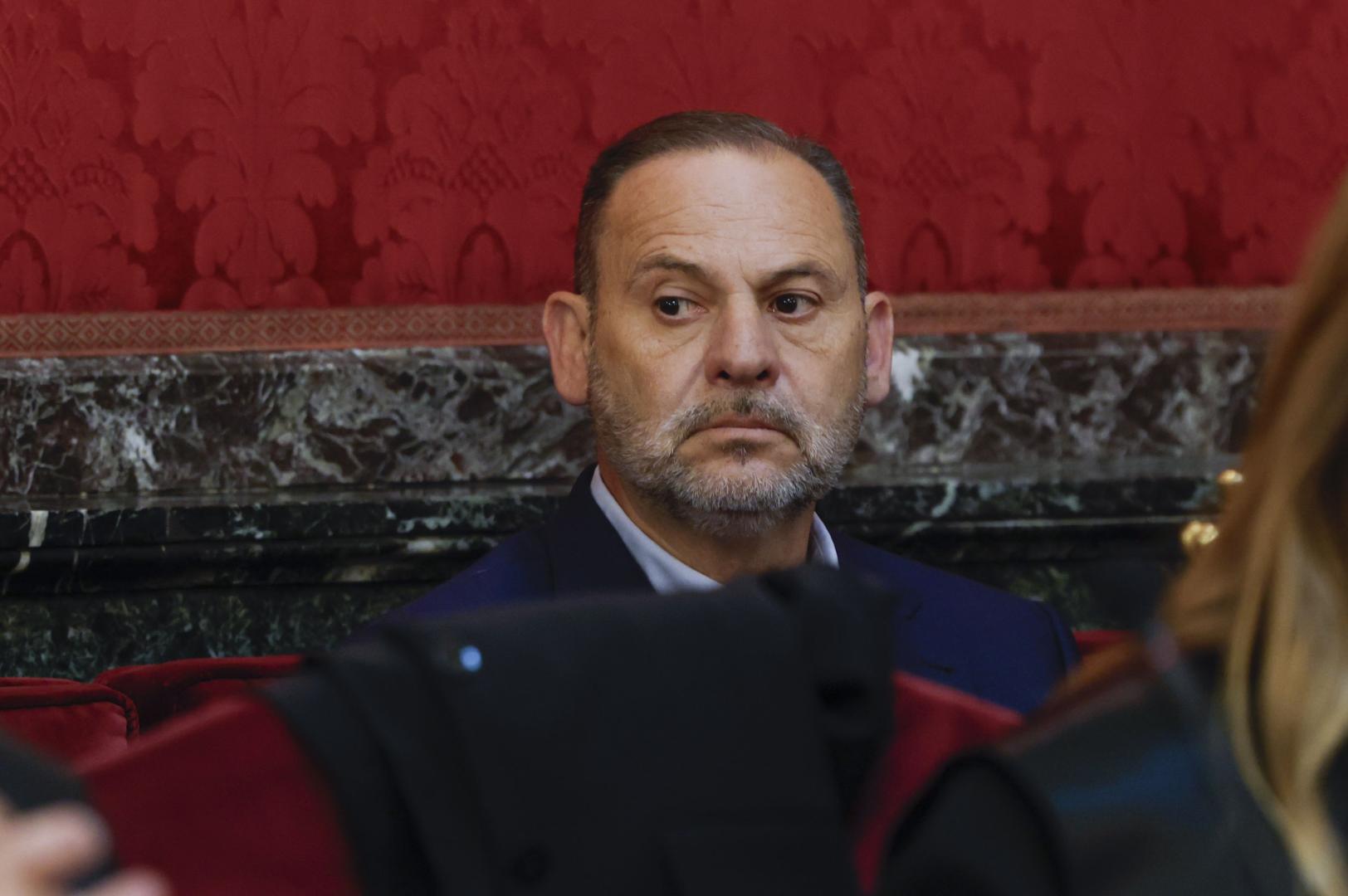 El exministro José Luis Ábalos en el banquillo de los acusados este martes en el primer día del juicio. EFE