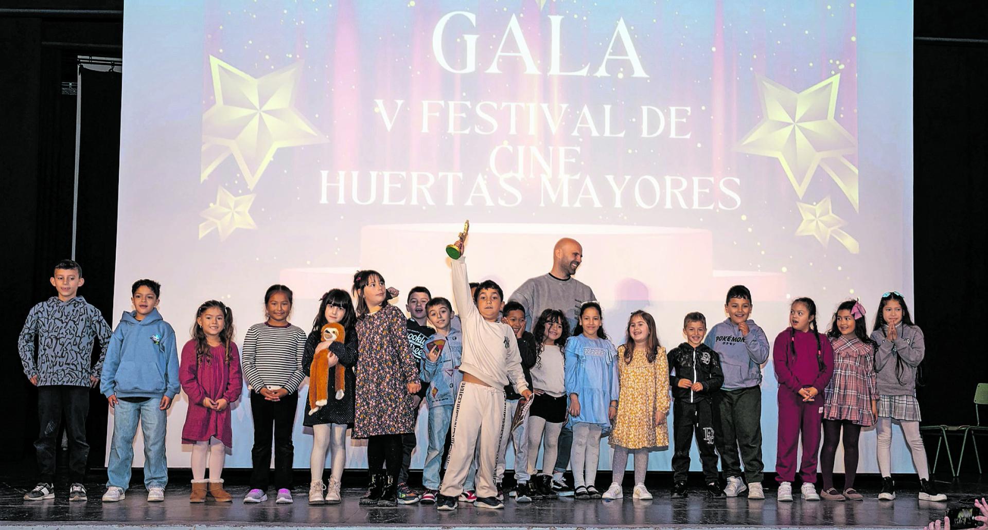 Integrantes del equipo ganador del V Festival de Cine Huertas Mayores de Tudela, de 2º B de Primaria, por su cortometraje ‘Boomer’