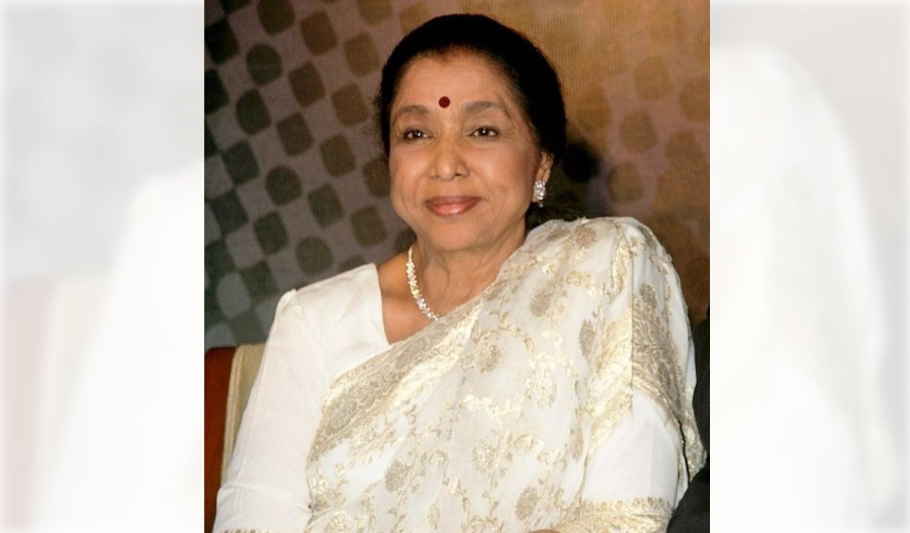 La cantante india Asha Bhosle, en 2007
