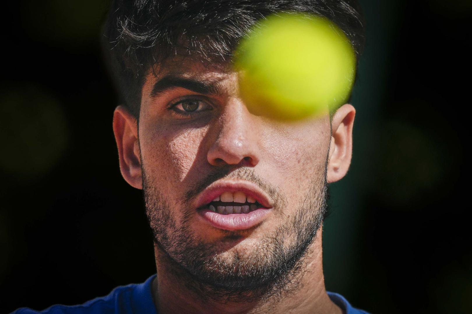 Carlos Alcaraz, durante el entrenamiento del lunes en el ATP 500 Barcelona Open Banc Sabadell-Trofeo Conde de Godó