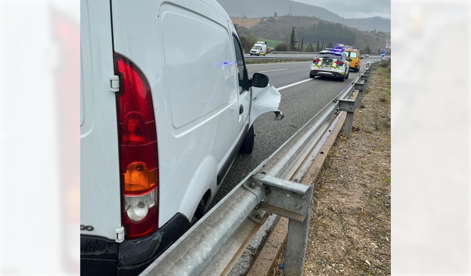 Imagen del vehículo accidentado en Cirauqui
