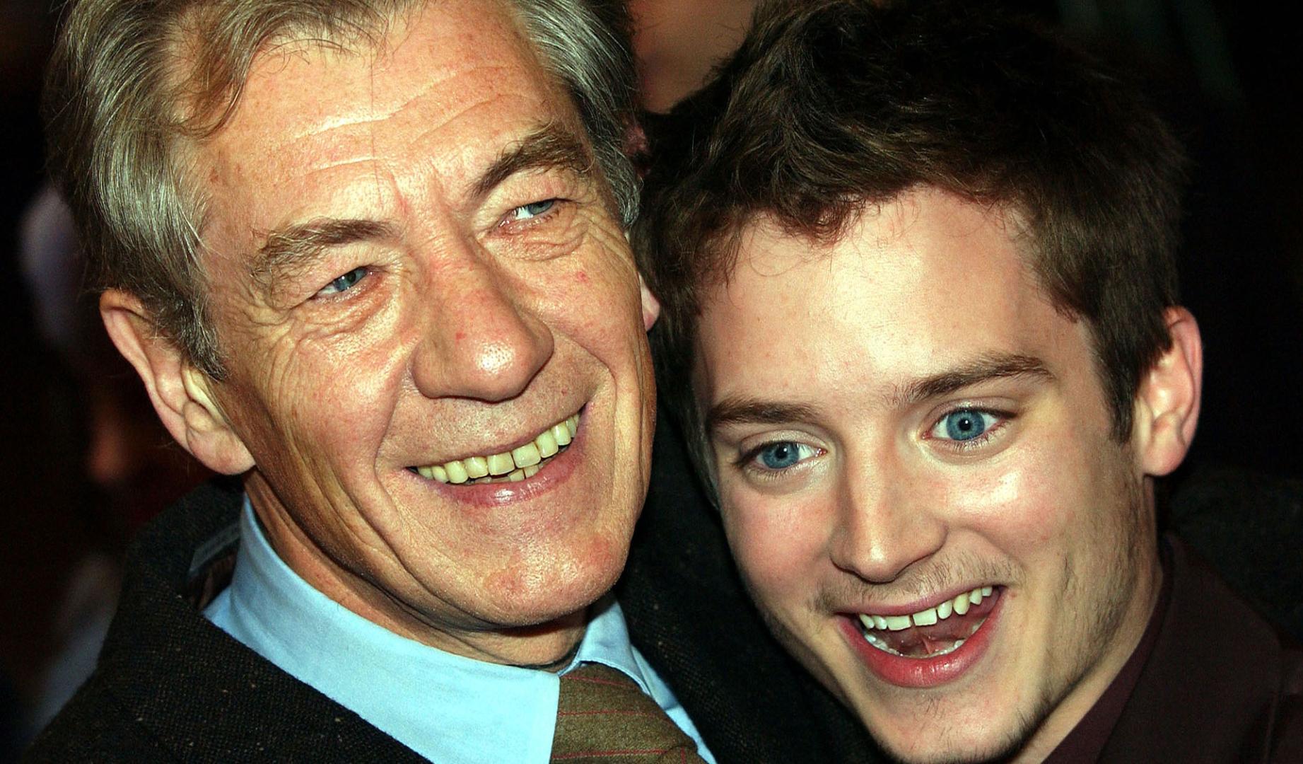 Ian McKellen y Elijah Wood, en la premier de la primera película de 'El señor de los anillos'