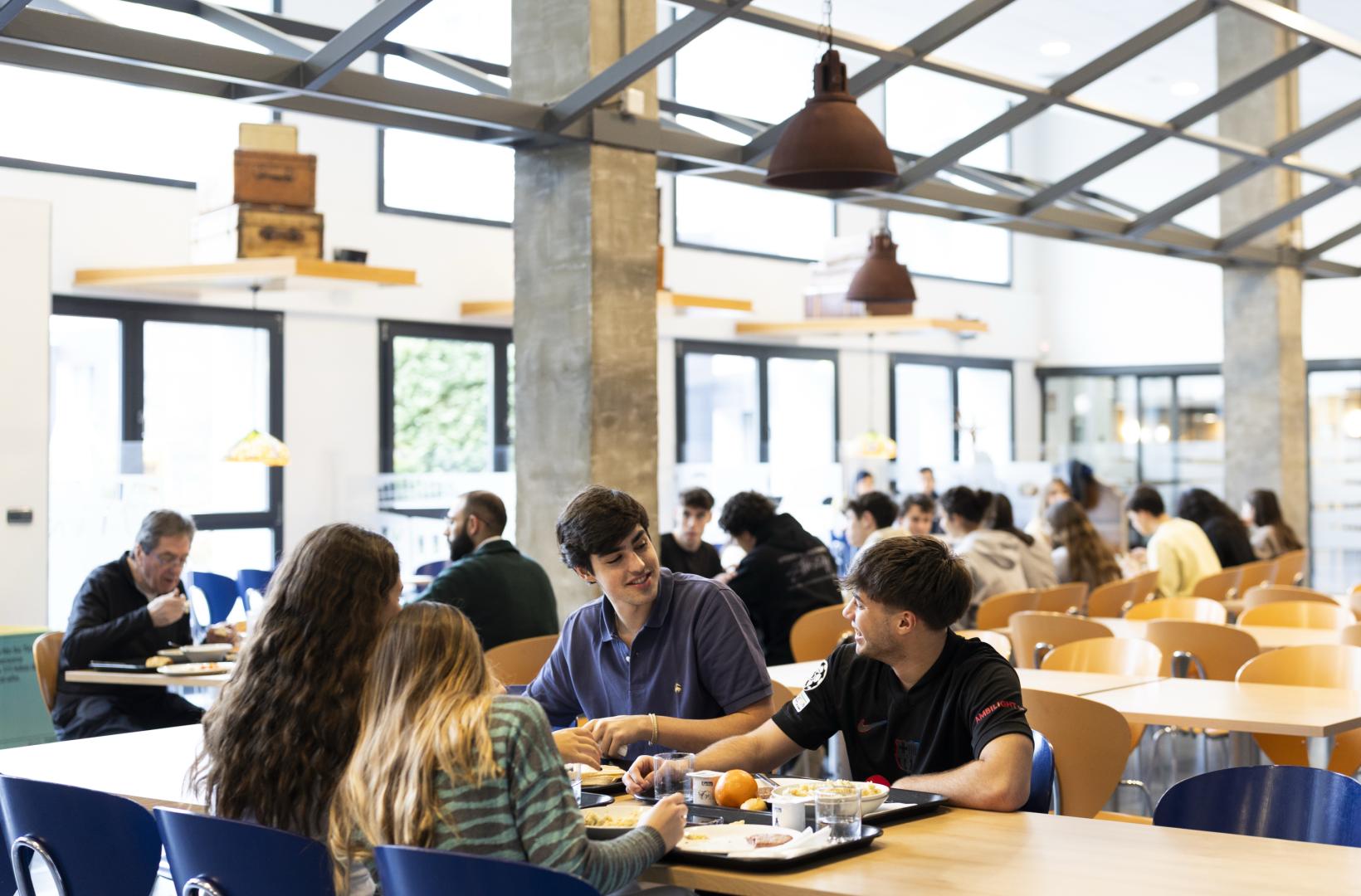 El comedor es uno de los servicios más valorados de Olarain