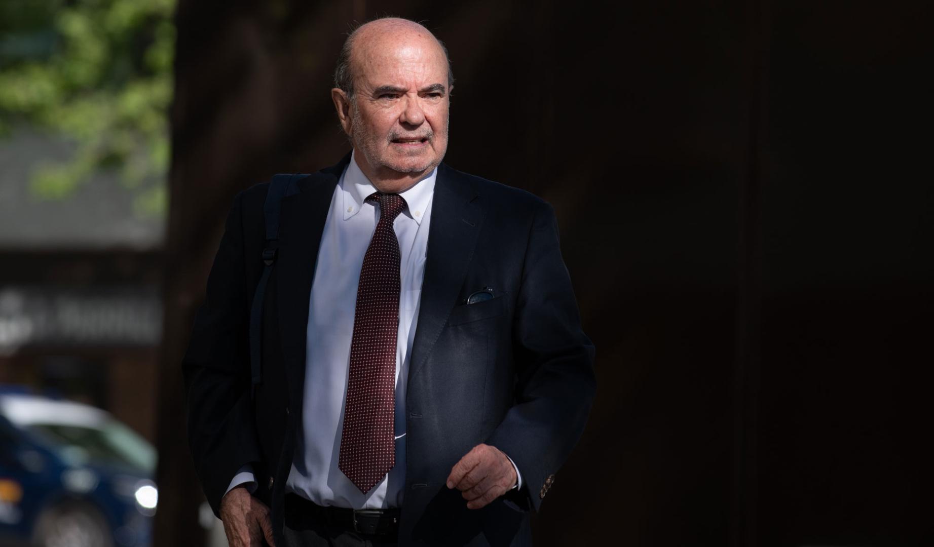 El exvicepresidente de la Junta de Andalucía, Gaspar Zarrías, a su llegada para declarar como testigo en el juicio por el caso ‘Leire Díez’