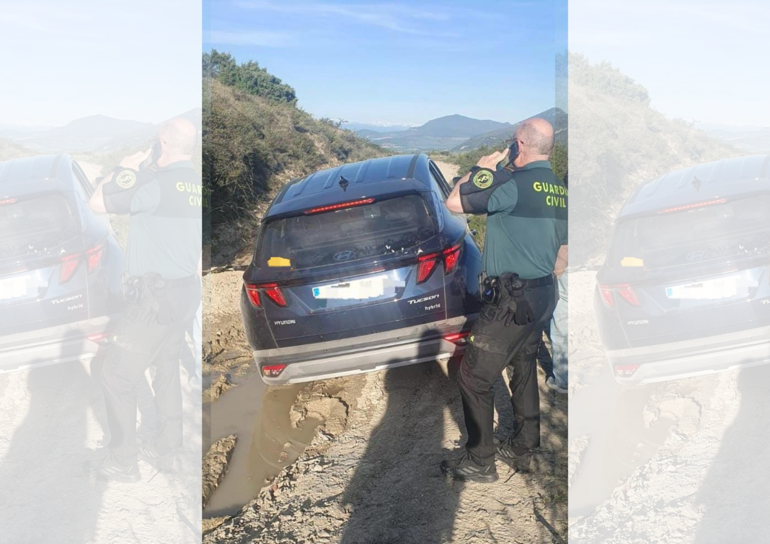 Imagen del vehículo atrapado en el barro
