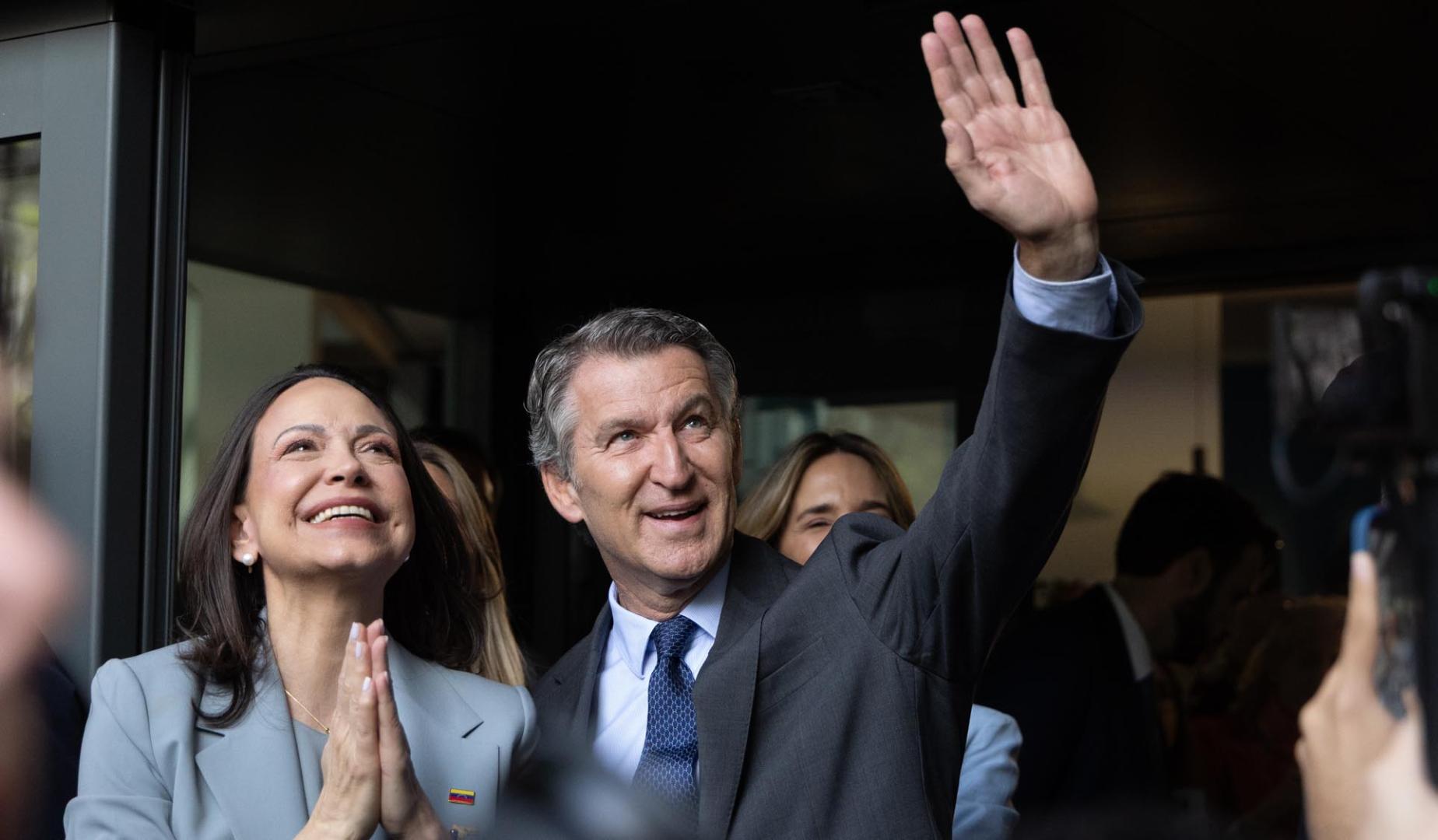 El presidente del Partido Popular, Alberto Núñez Feijóo, mantiene un encuentro con la opositora venezolana María Corina Machado