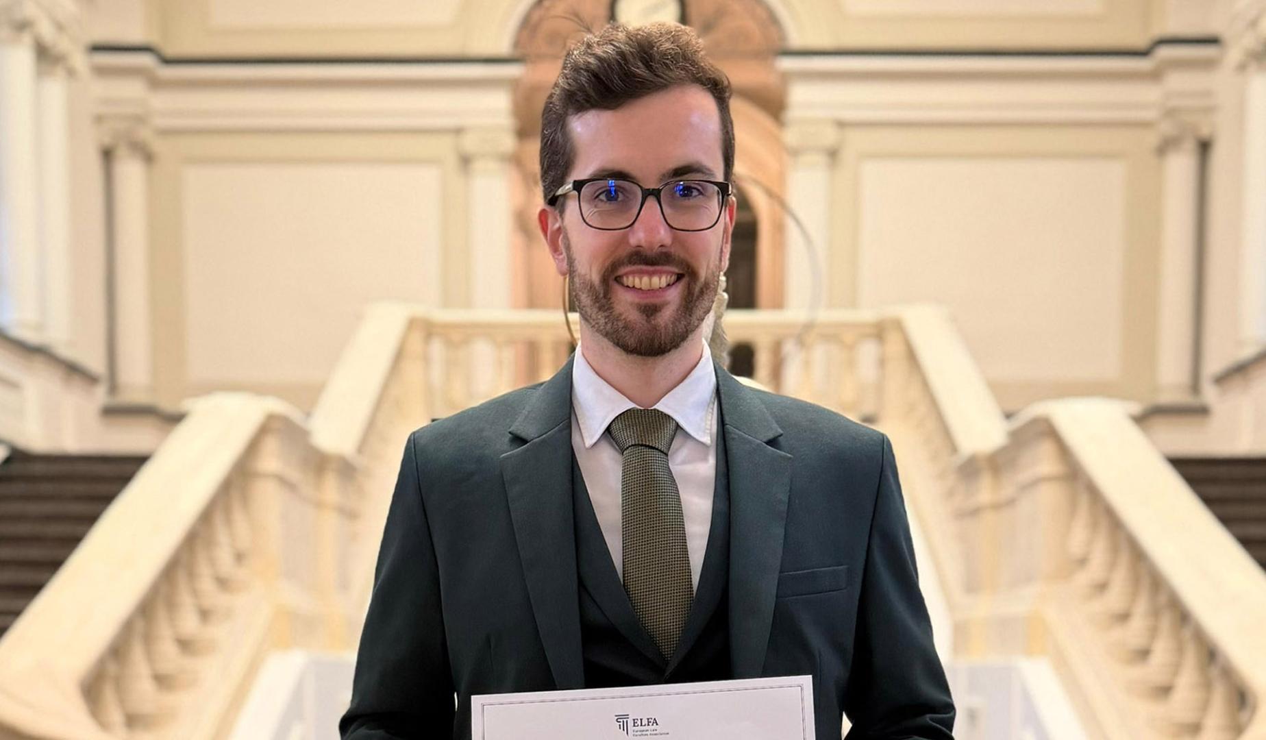 David Garciandía recoge el galardón en la Universidad de Deusto