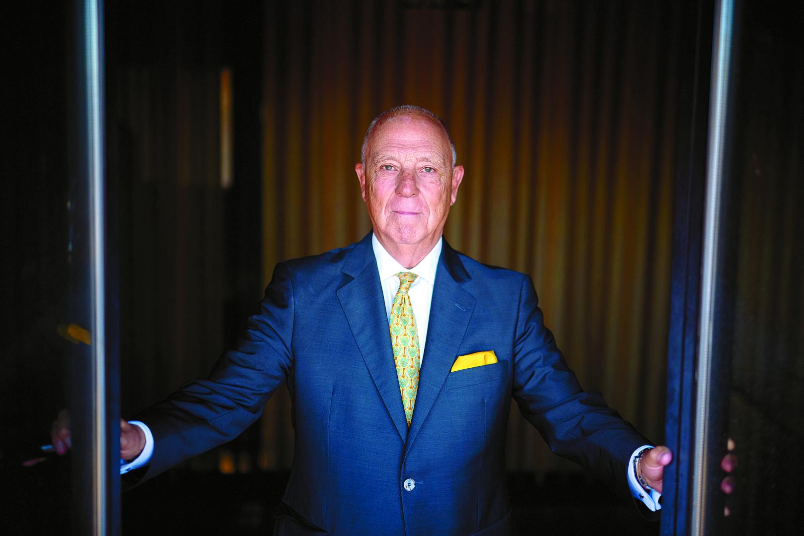 A* Jesús Garzaron F* 2026_04_16 T* Javier Taberna reelegido presidente de la Cámara de Comercio L* Cámara de Comercio, Pamplona.