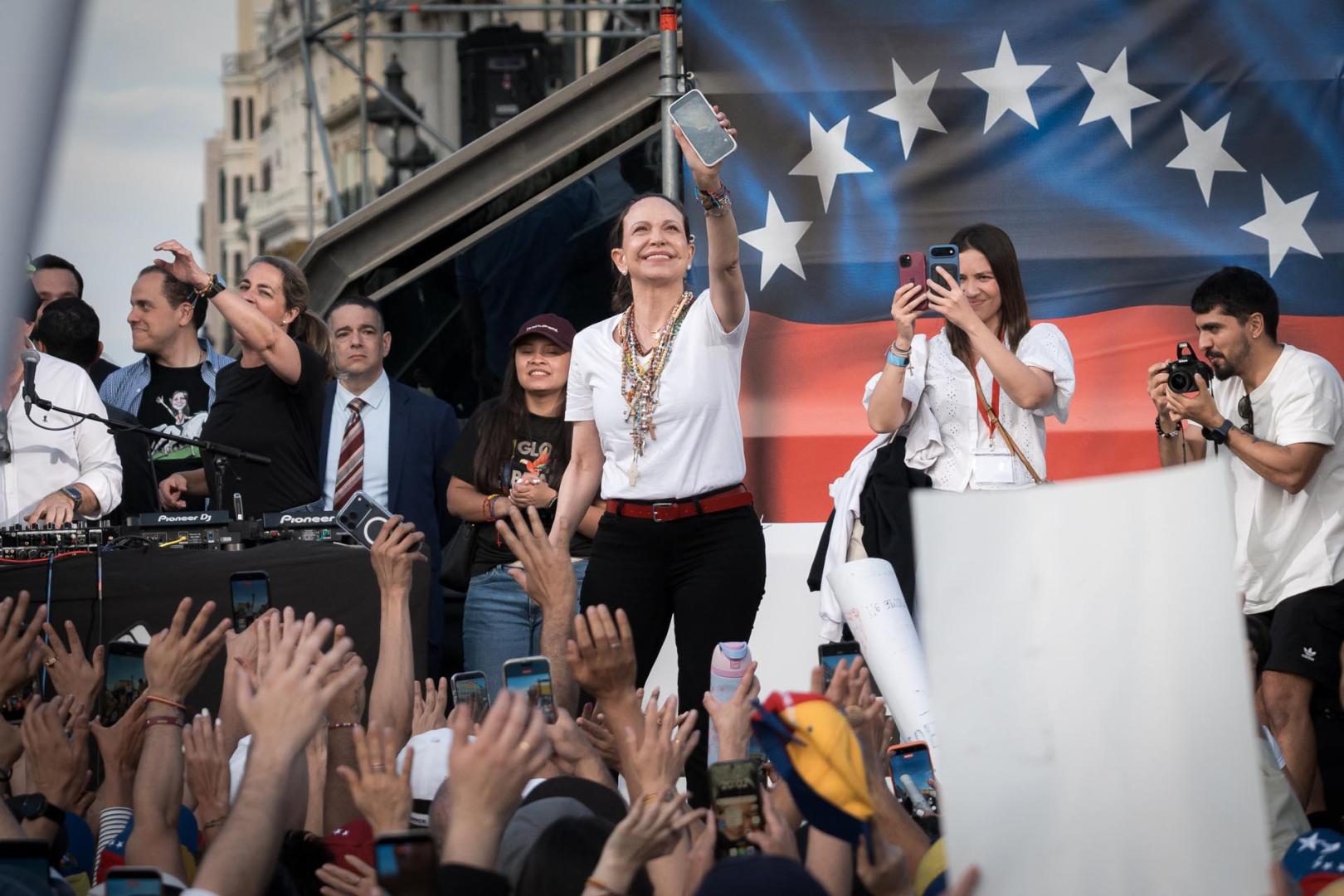 La líder opositora venezolana, María Corina Machado, durante un encuentro con la diáspora venezolana, en la Puerta del Sol de Madrid