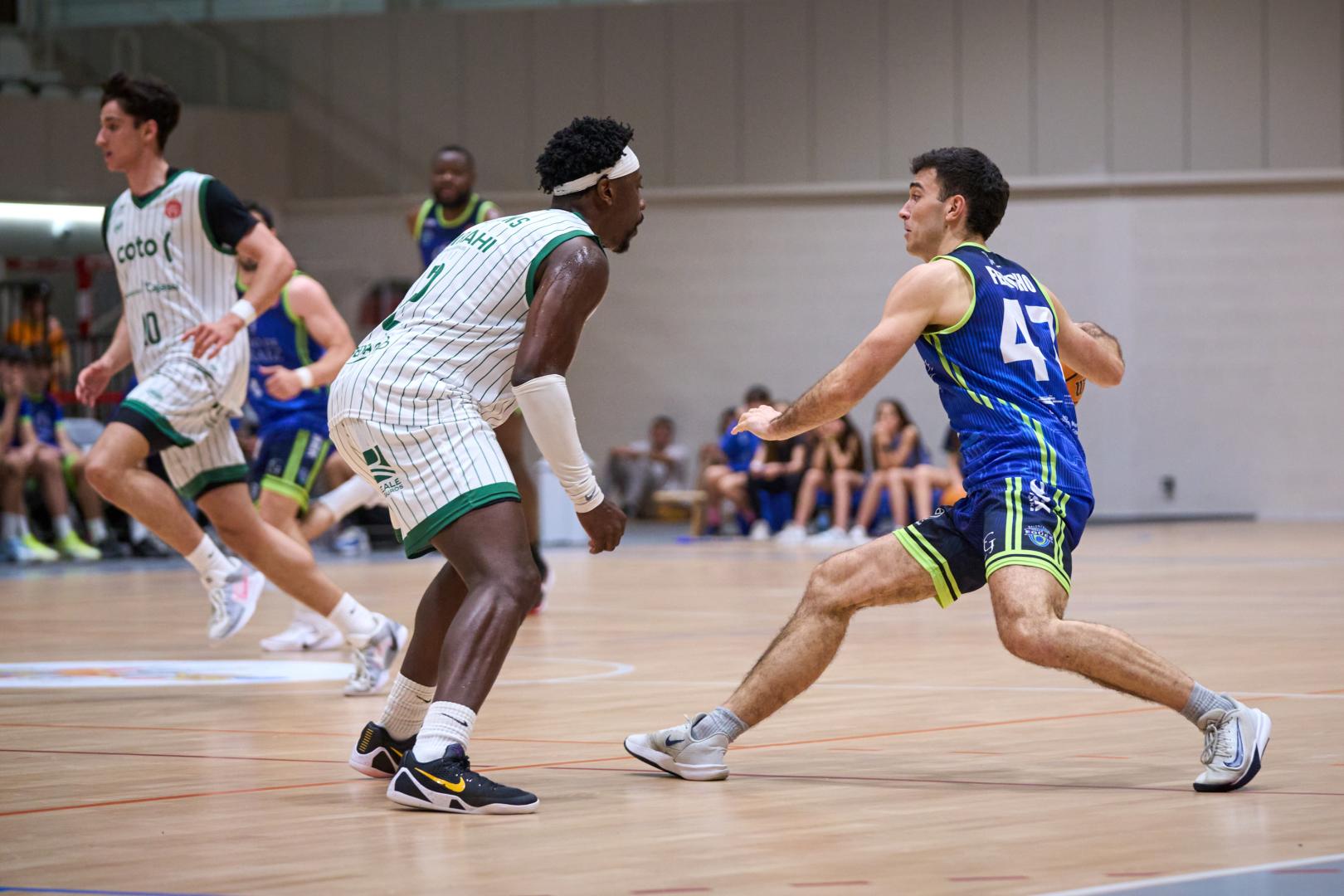 Pablo Fernández 'Fercho' frente al Coto Córdoba