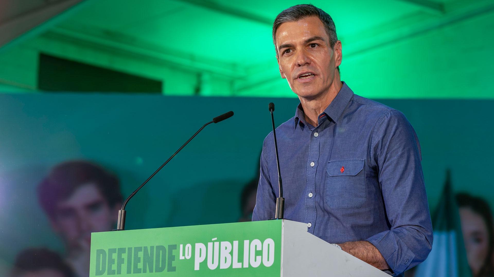 El secretario general del PSOE y presidente del Gobierno, Pedro Sánchez, interviene este domingo en un acto de precampaña de las elecciones andaluzas