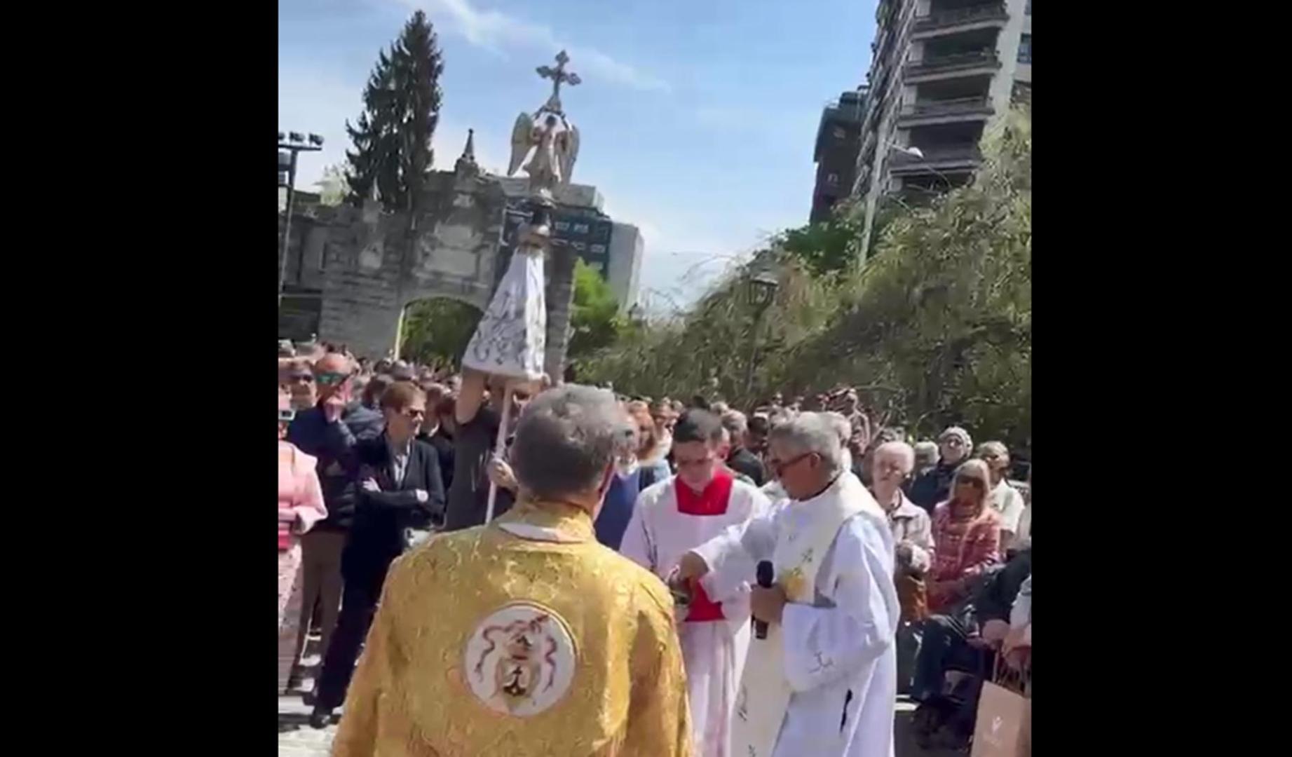 Acto de despedida del Ángel de Aralar en Pamplona