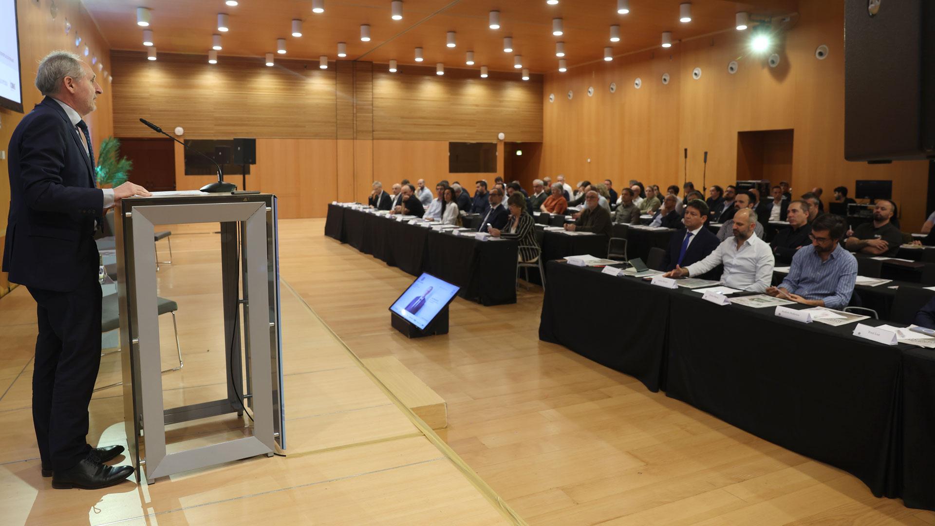 José Manuel Erro, director general del Grupo La Información, durante la apertura del II Congreso de Construcción Avanzada que se desarrolla este martes en Baluarte