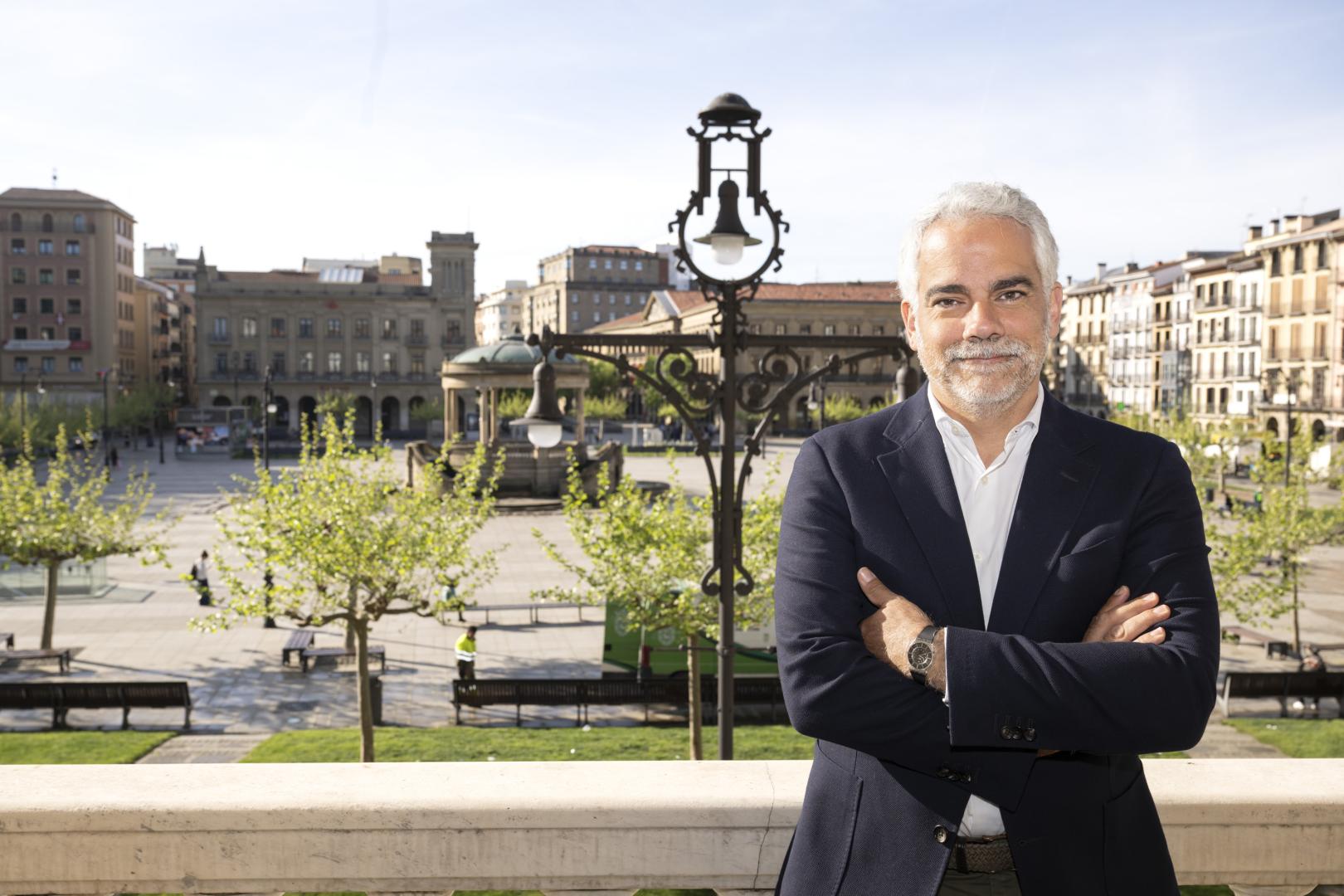 El abogado Arturo del Burgo Azpíroz (Pamplona, 1979) presenta su última novela, 'Malditos' (Espasa) en el Nuevo Casino.