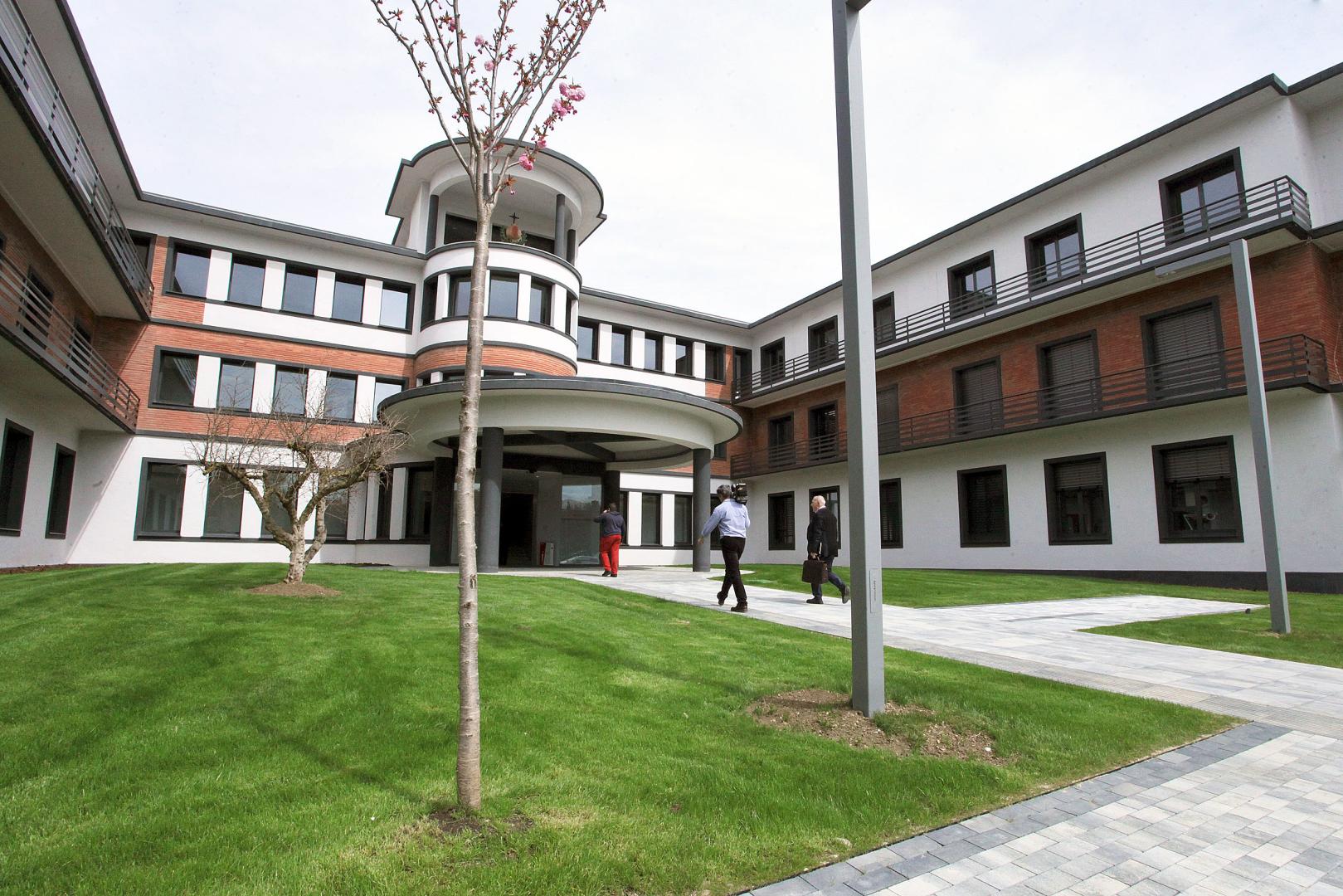 Acceso al Hospital San Juan de Dios de Pamplona