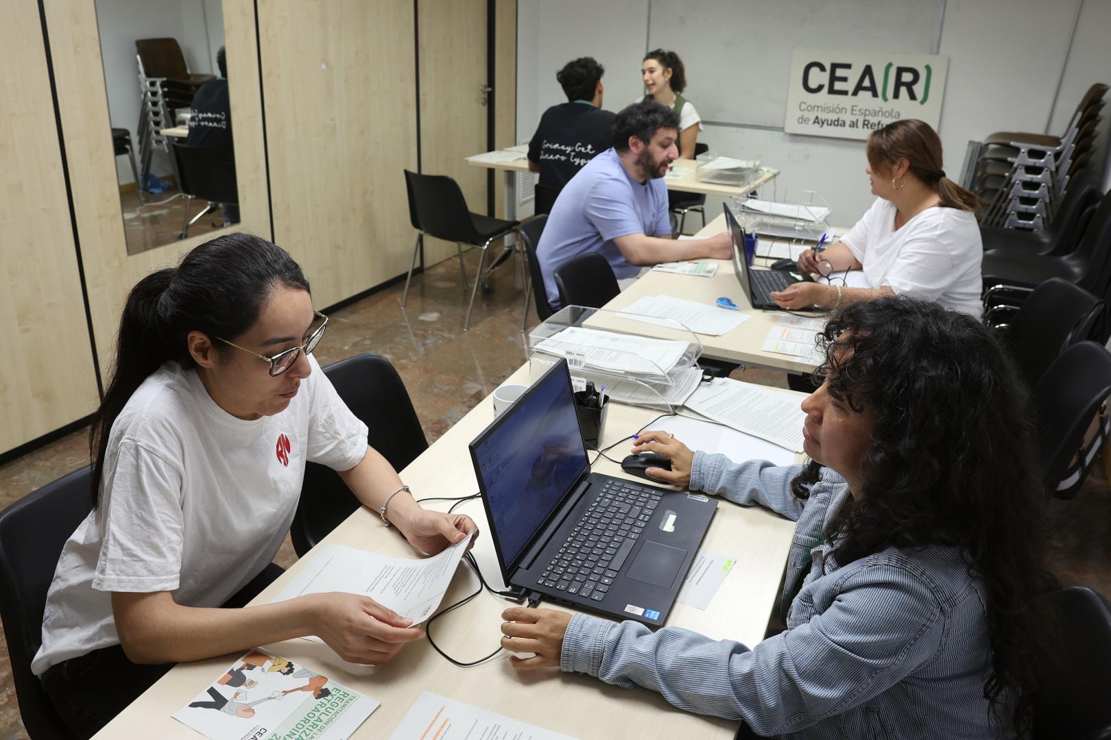 A:  EDUARDO BUXENS F:    21  ABRIL 2026 L:  PAMPLONA ,  T:    OFICINAS DE CEAR  -TRAMITES DE REGULARIZACIÓN DE EXTRANJERÍA