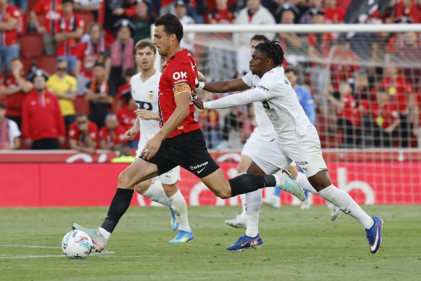 Son Moix vivió una de las mejores entradas de la temporada, pero los aficionados del Mallorca no pudieron festejar una victoria de su equipo