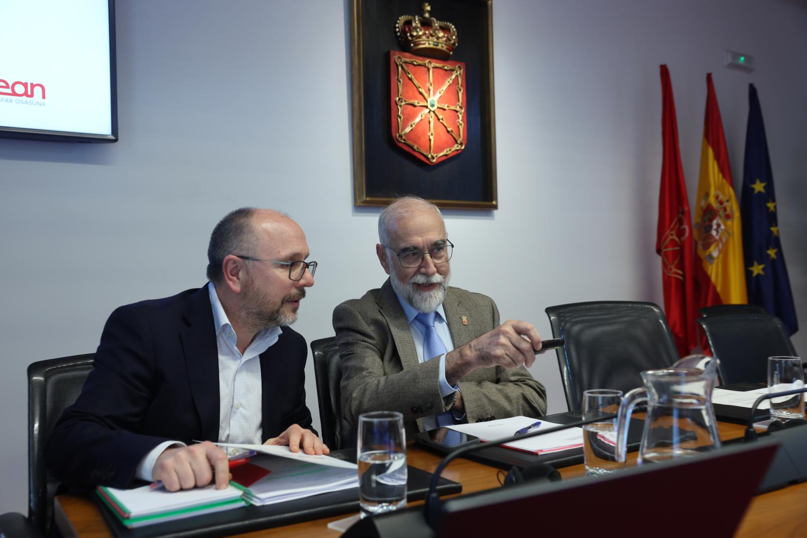 Alberto Lafuente, gerente de Bidean, junto al consejero de Salud, Fernando Domínguez