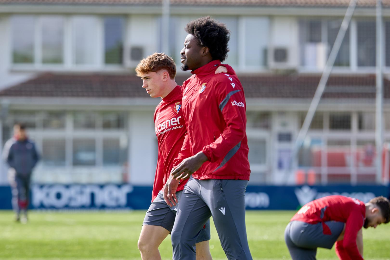 Boyomo y Víctor Muñoz, en Tajonar