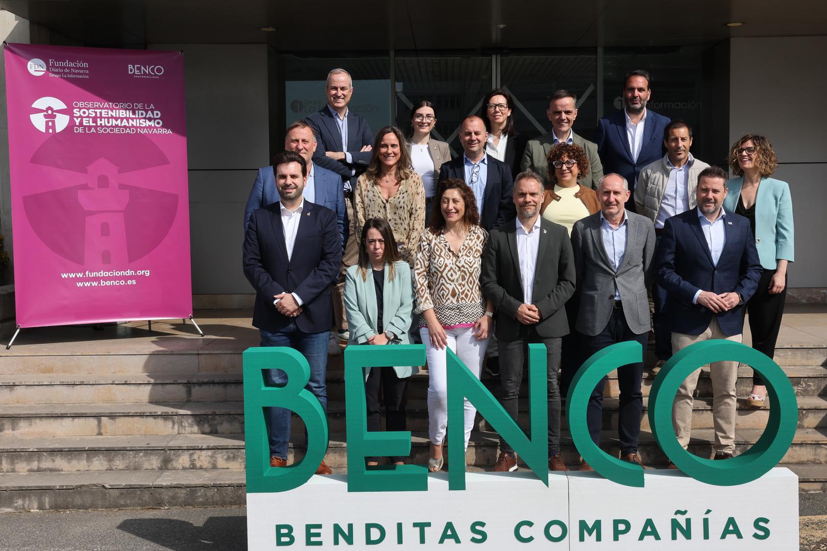 Autoridades participantes en el I Encuentro intermunicipal de sostenibilidad y estrategias comunicativas, junto a sus promotores