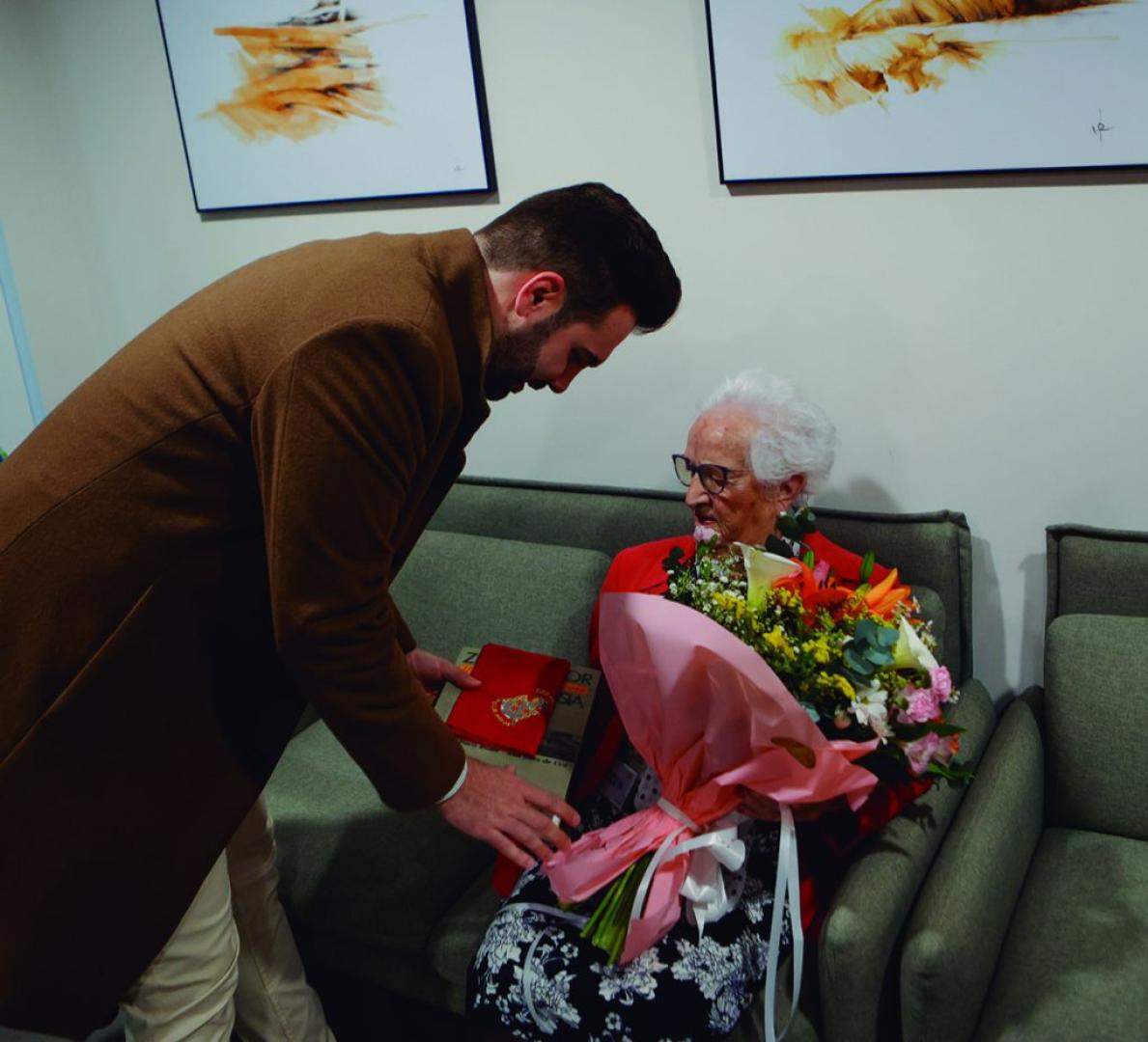 Eugenia Induráin Ayesa, en abril de 2024 en el homenaje que le hizo Zizur Mayor al cumplir cien años