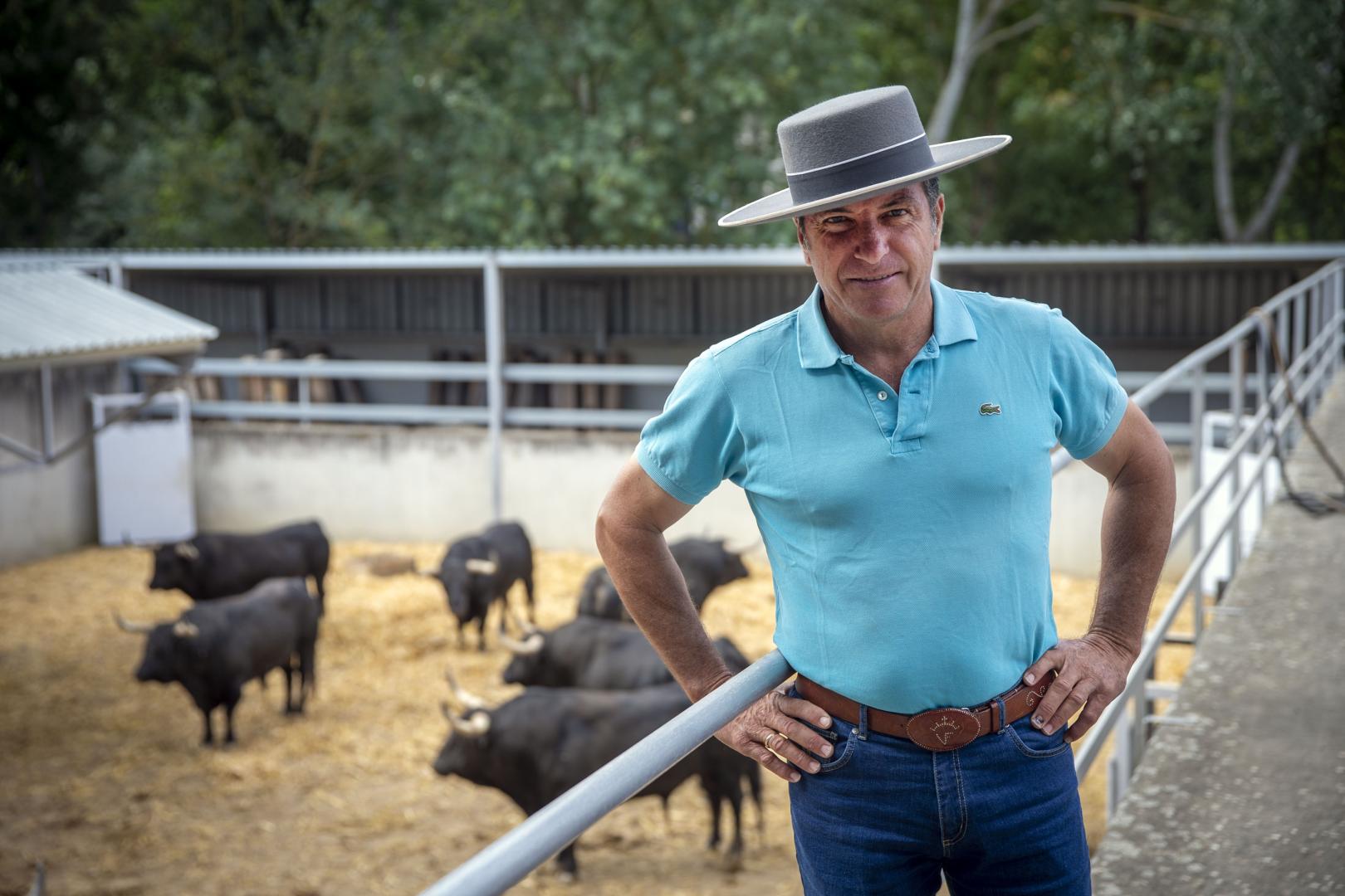 Alfonso Vázquez Benítez, mayoral de la ganadería de Fuente Ymbro, en los Corrales del Gas en 2022