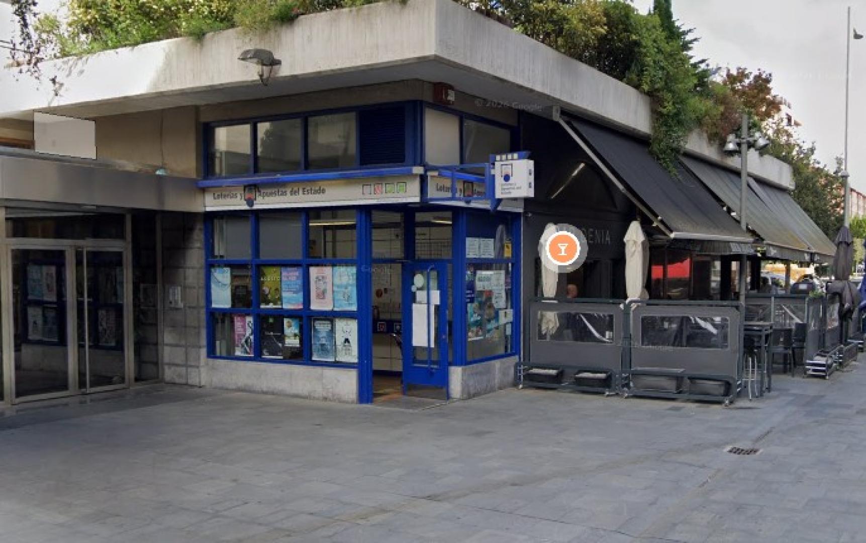 Se ha vendido en la administración de lotería nº9, ubicada en la Travesía de Bayona