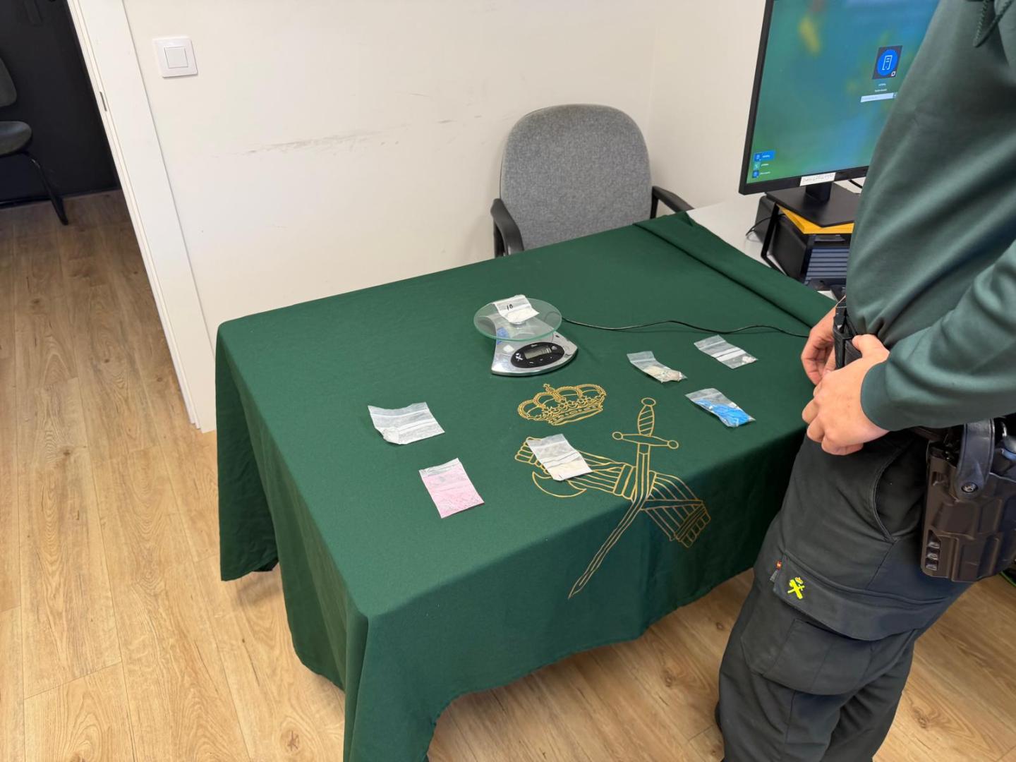 La Guardia Civil intervino cocaína, ketamina, speed, MDMA, tusi y crack fraccionados en envoltorios