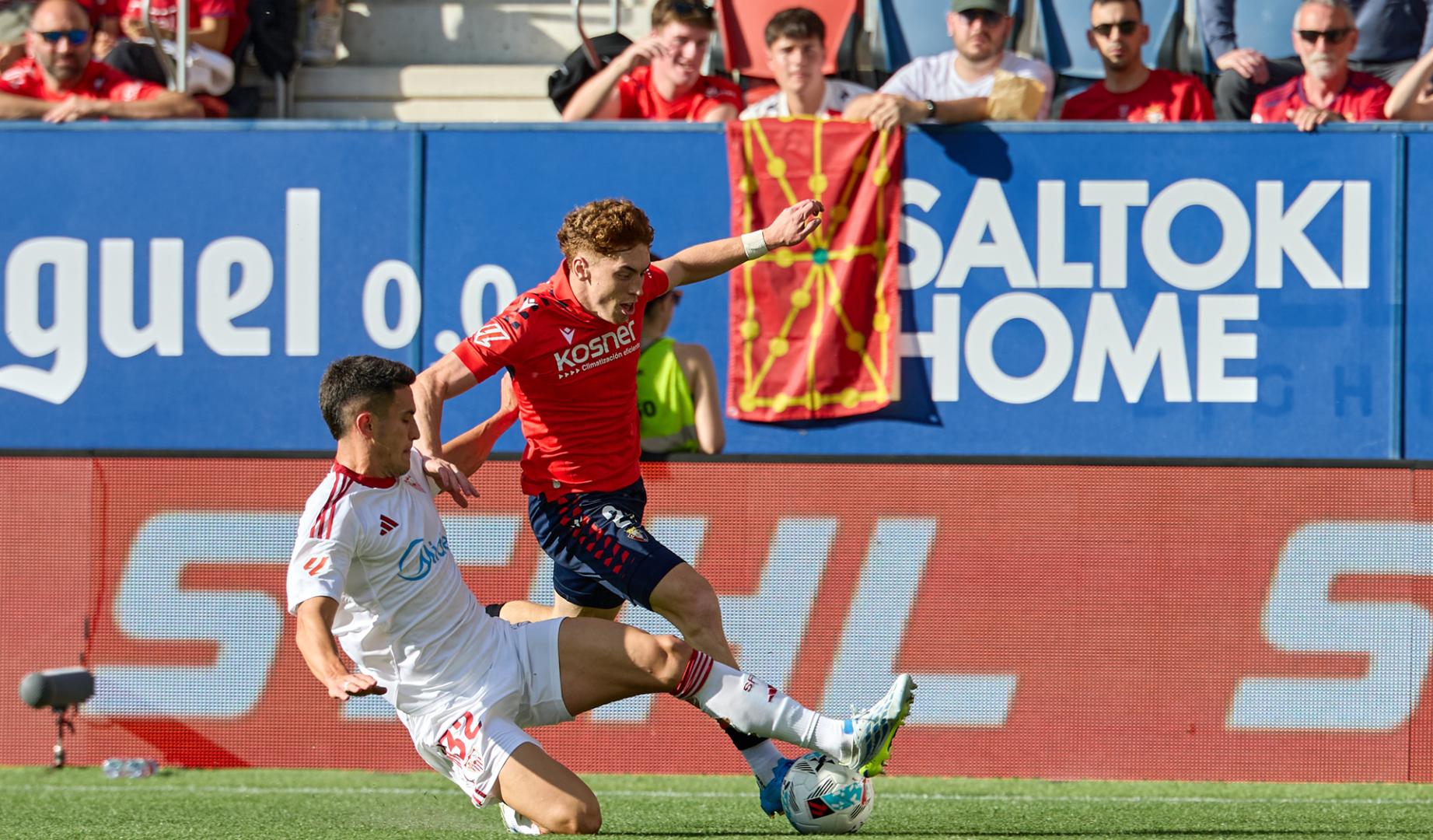 Víctor Muñoz se mide a Andrés Castrín (Sevilla)
