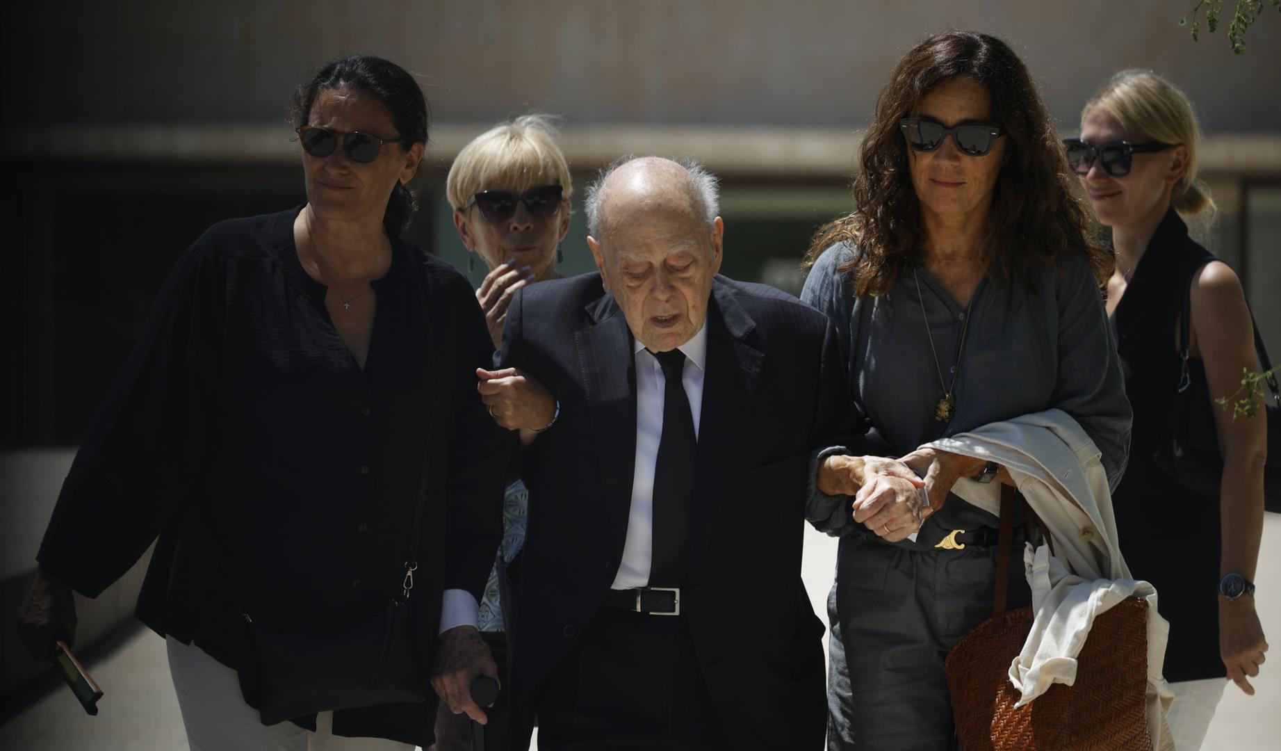 Jordi Pujol, expresidente de la Generalitat de Catalunya, a su salida de la capilla ardiente de Marta Ferrusola, en 2024