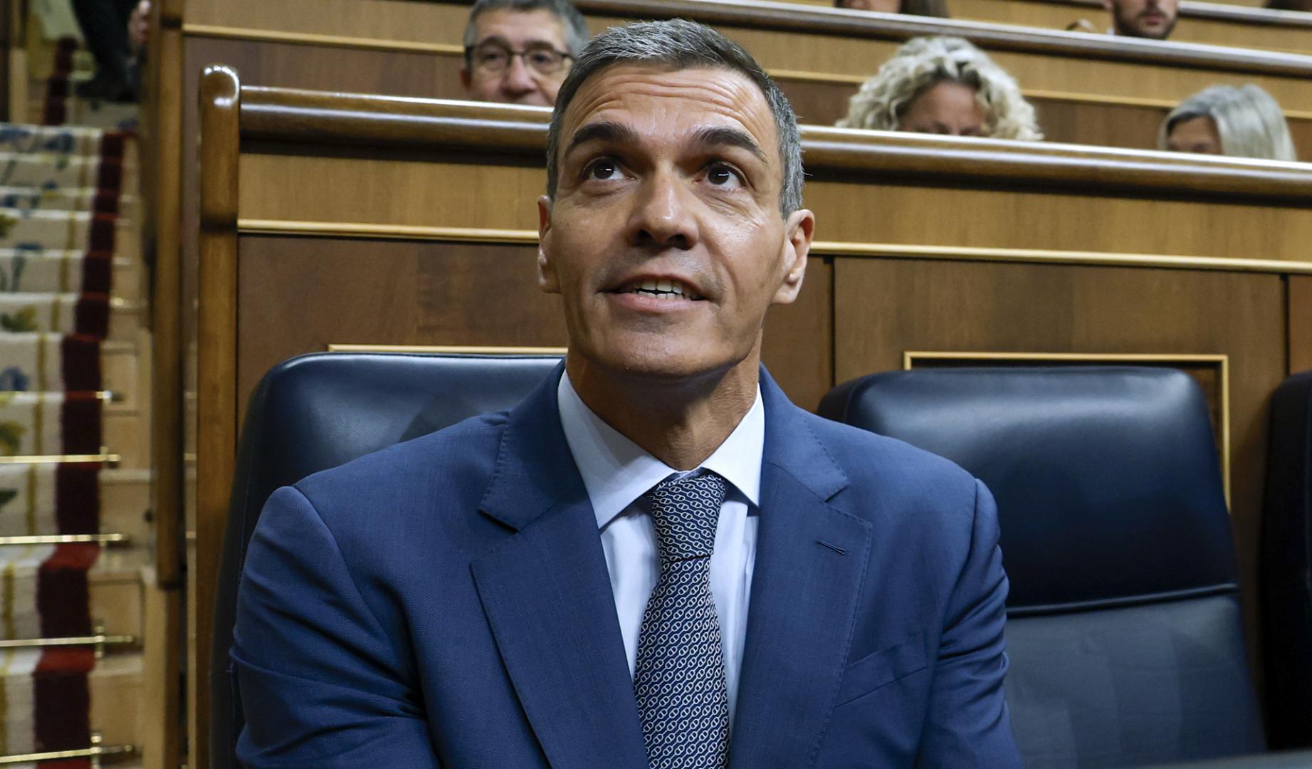 El presidente del Gobierno, Pedro Sánchez, al inicio de la sesión de control al Ejecutivo celebrada este miércoles en el Congreso